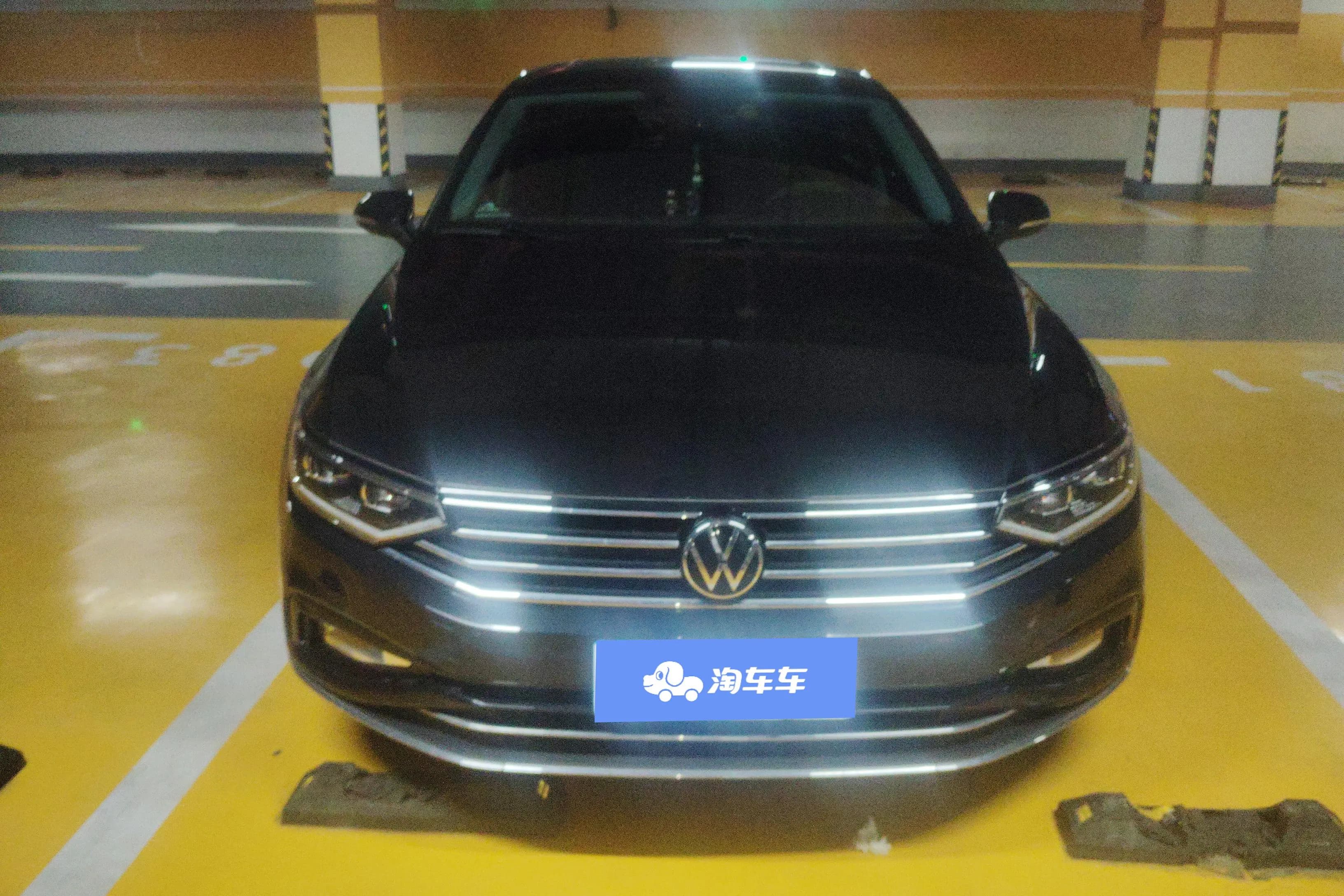 Volkswagen Magotan 2021 г. 49300 км. — фото 2