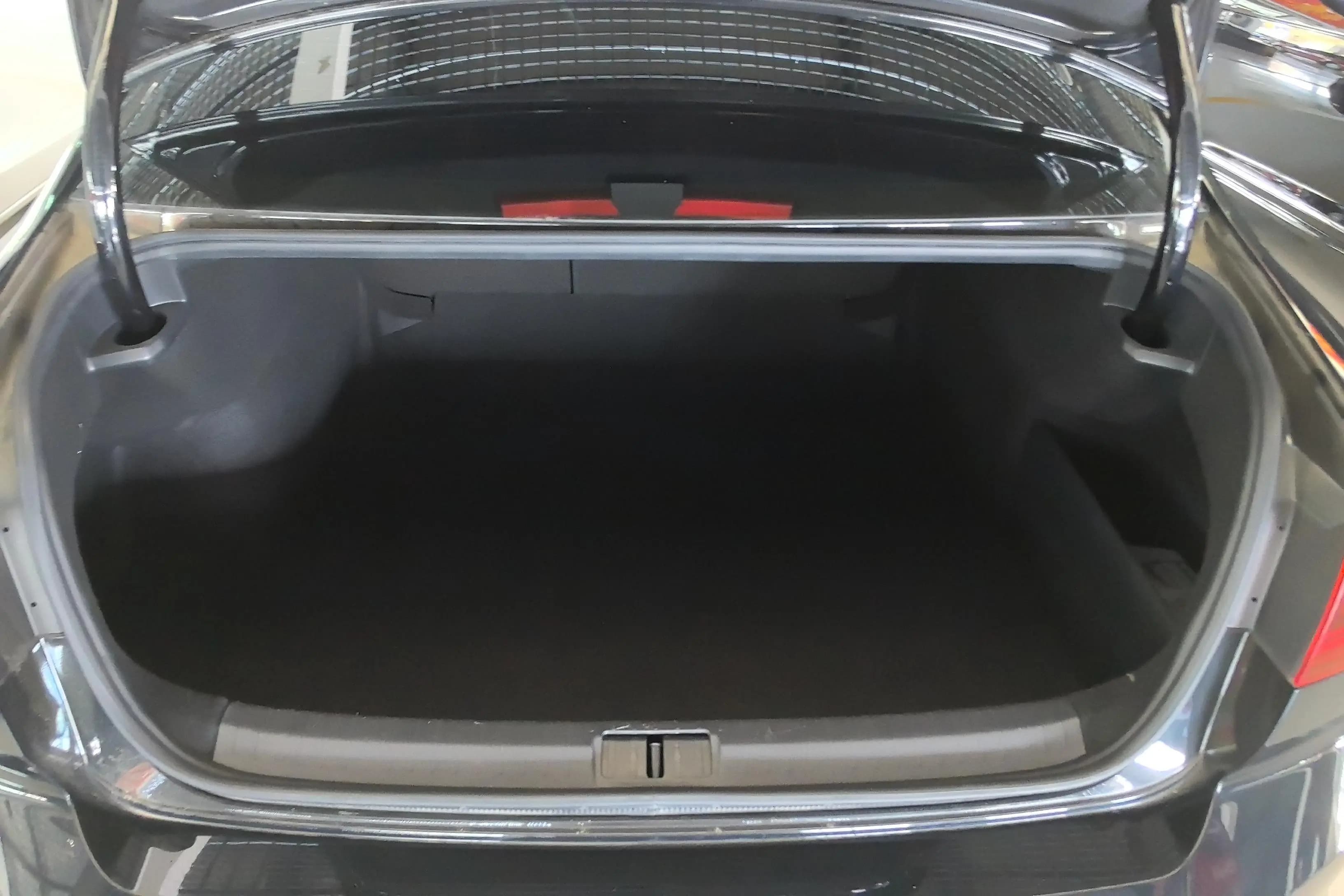 Volkswagen Magotan 2022 г. 35900 км. — фото 15