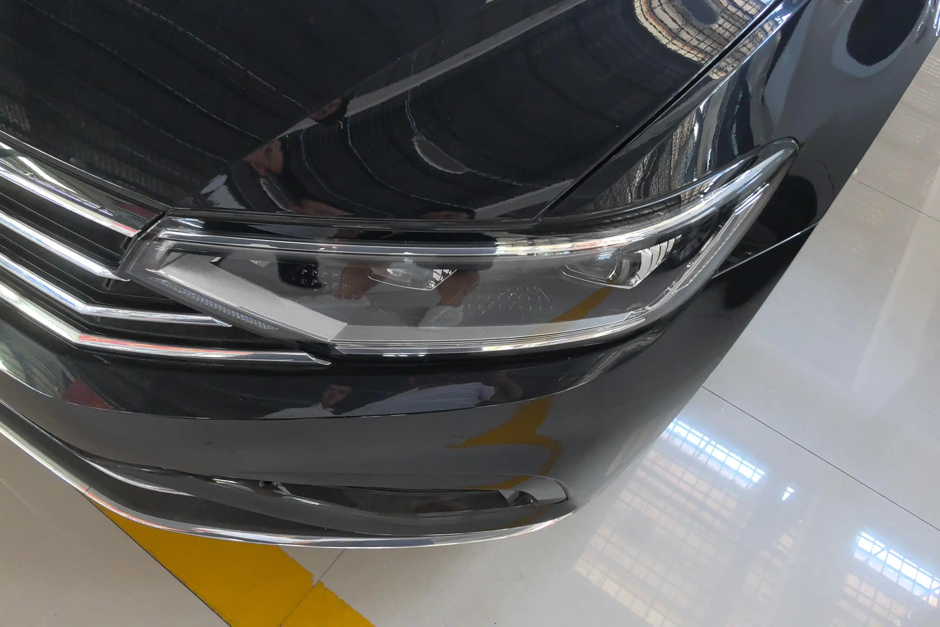 Volkswagen Magotan 2022 г. 35900 км. — фото 4