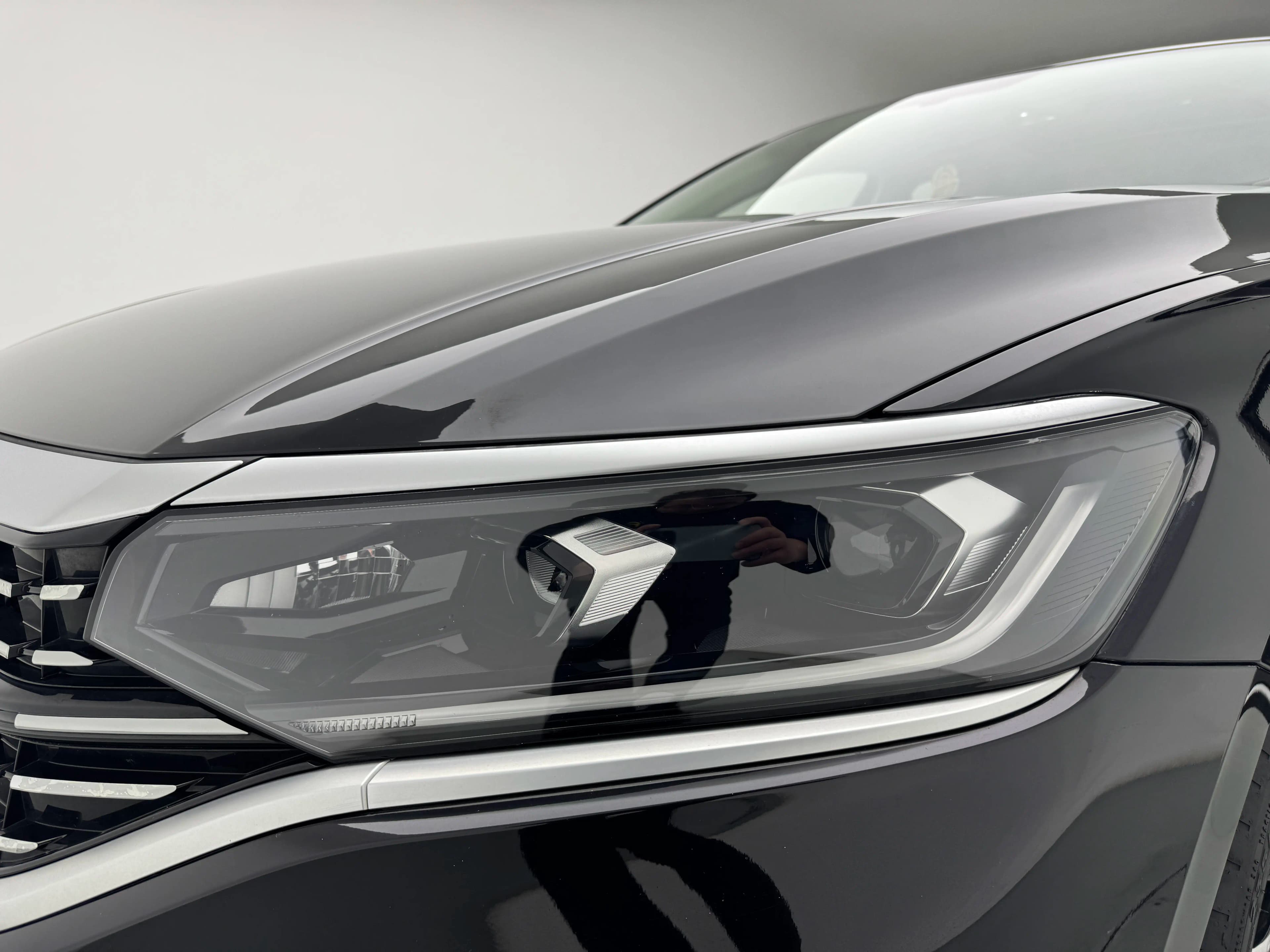 Volkswagen Passat 2023 г. 30329 км. — фото 12