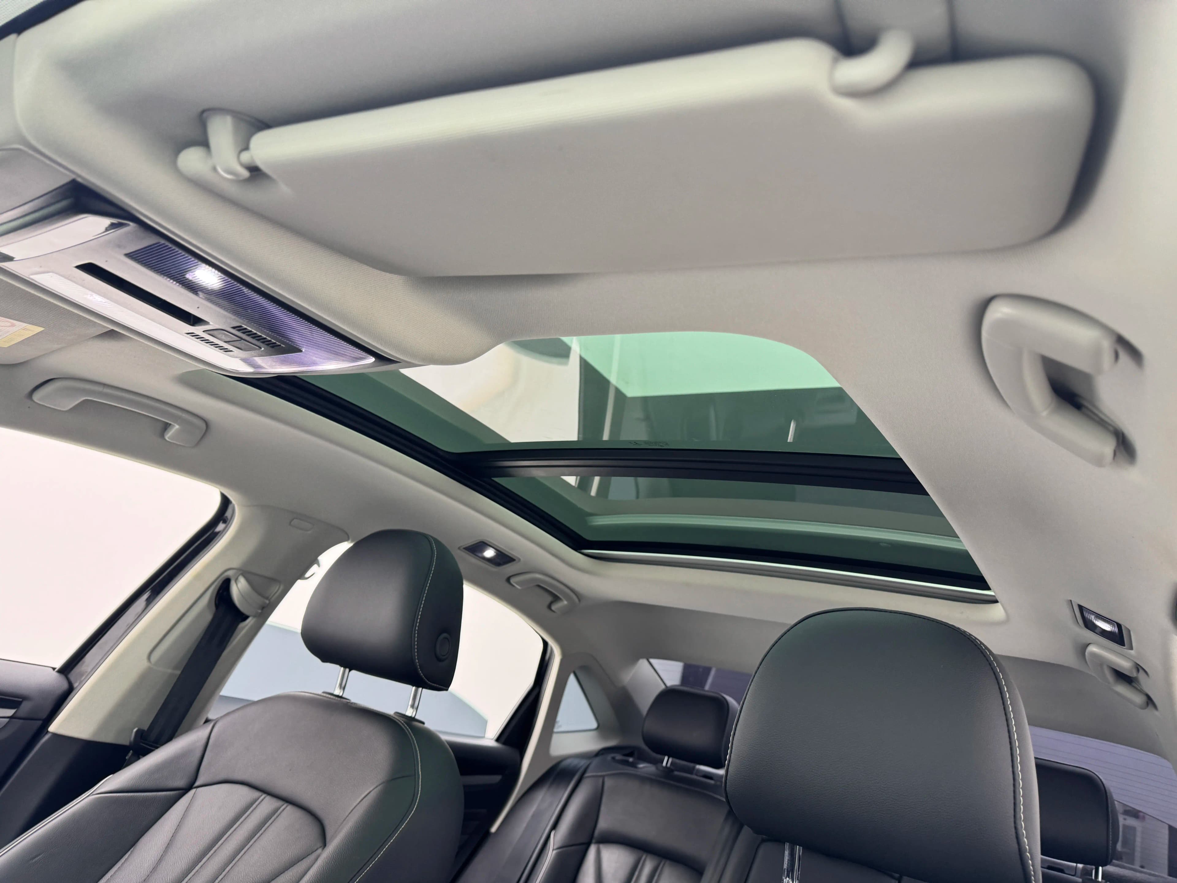 Volkswagen Passat 2023 г. 30329 км. — фото 24