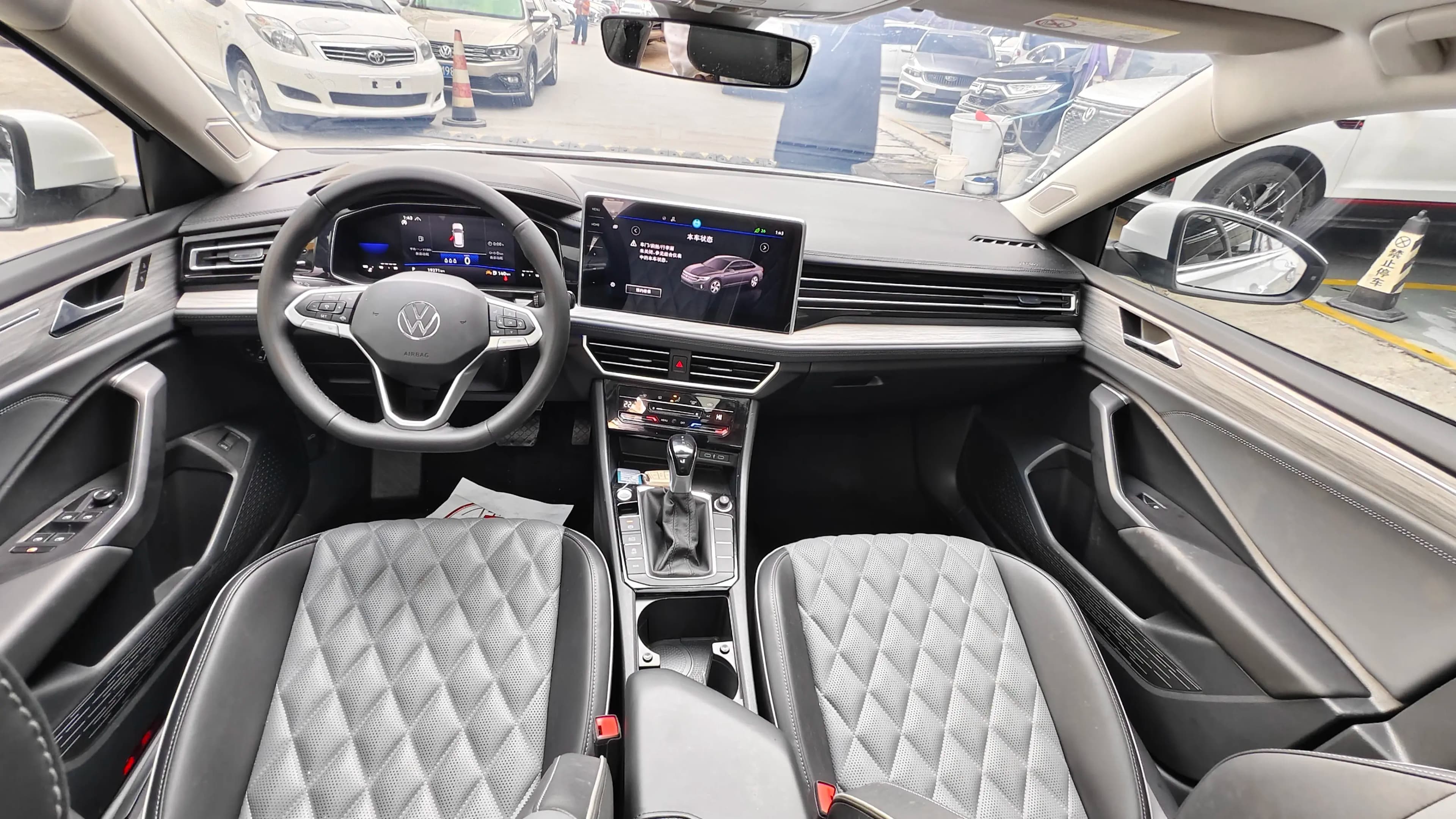 Volkswagen Sagitar 2023 г. 19000 км. — фото 11