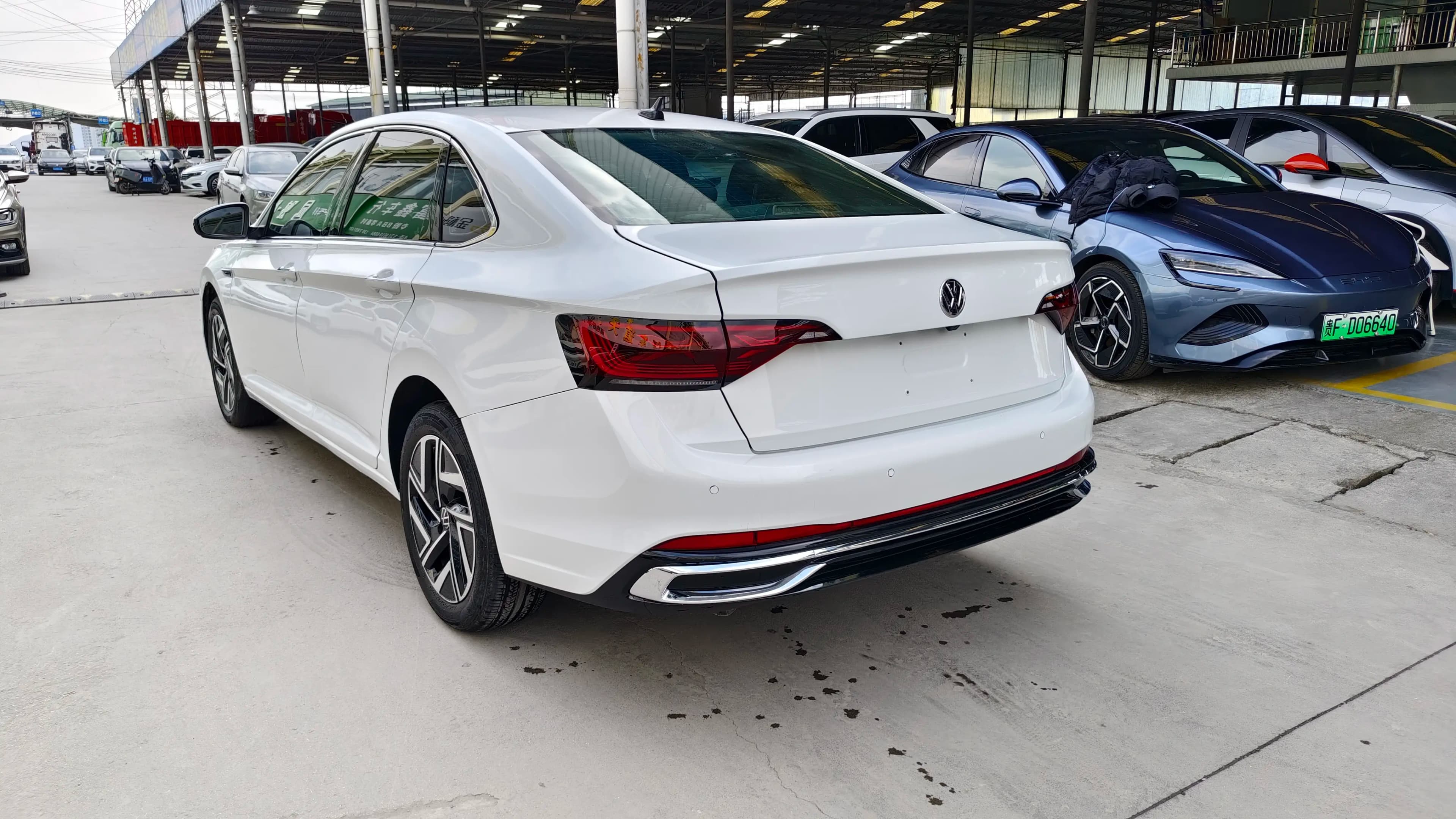 Volkswagen Sagitar 2023 г. 19000 км. — фото 4
