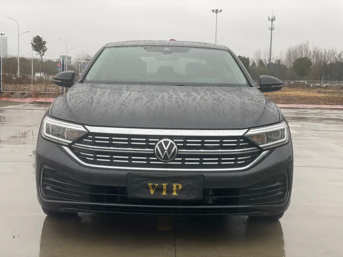 Volkswagen Sagitar 2022 г. 37078 км. — фото 2