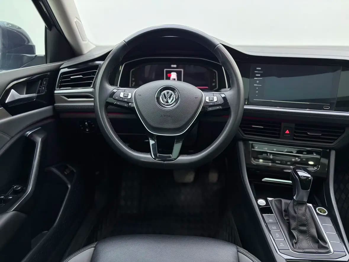 Volkswagen Sagitar 2022 г. 38000 км. — фото 9