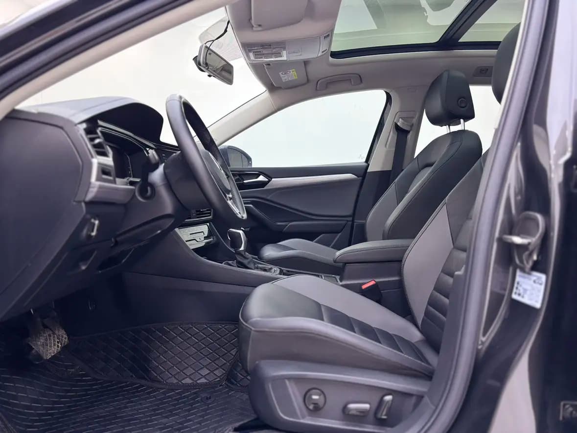 Volkswagen Sagitar 2022 г. 38000 км. — фото 10
