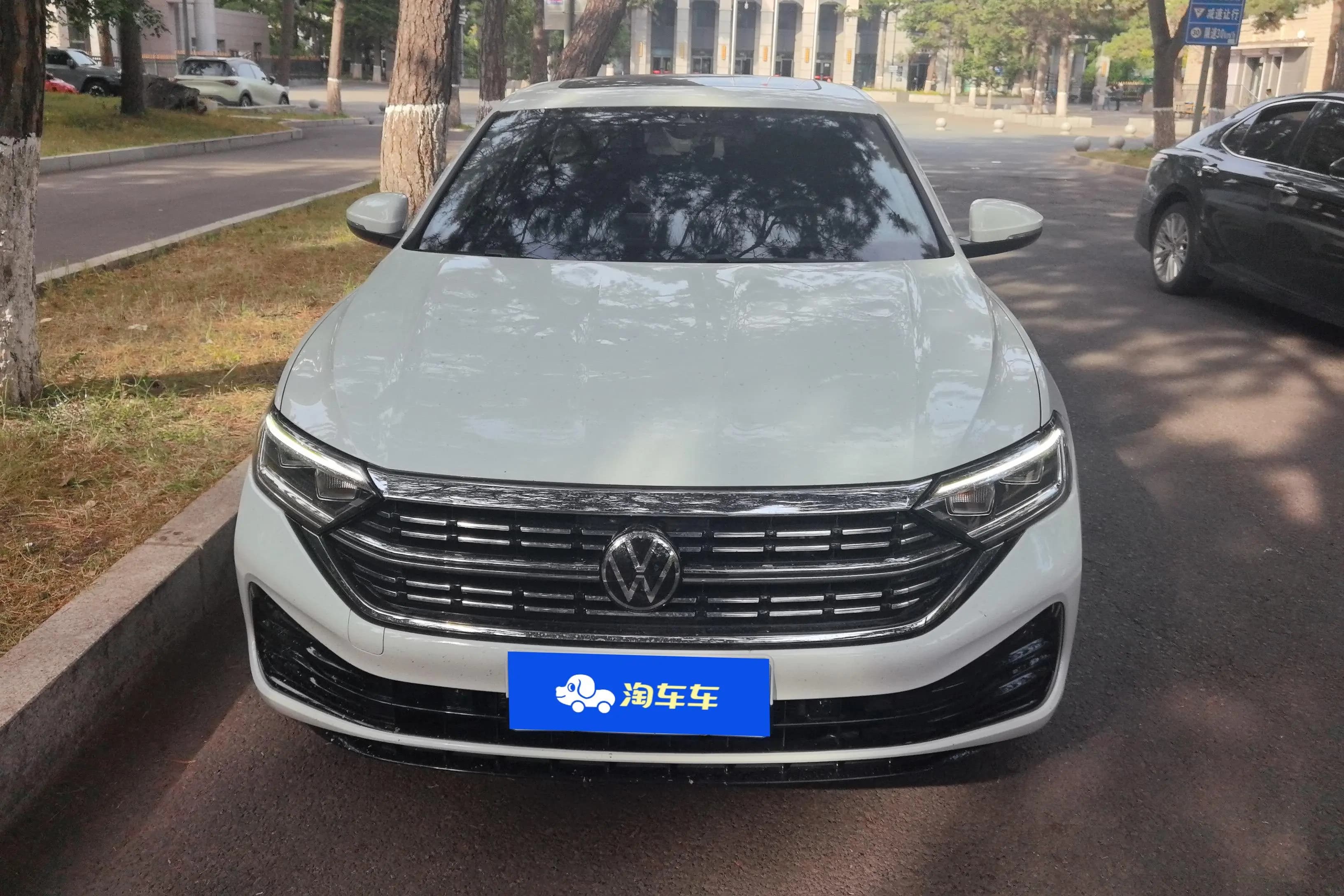Volkswagen Sagitar 2024 г. 21659 км. — фото 2