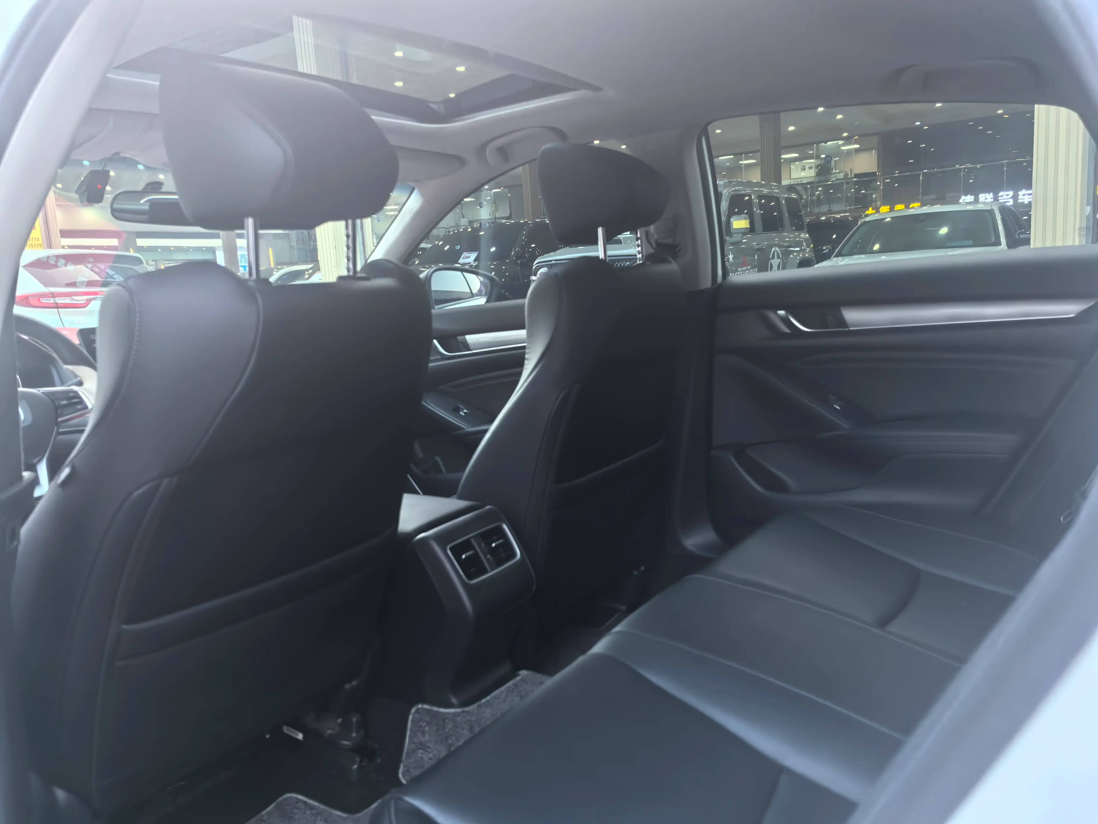 Honda Accord 2021 г. 69302 км. — фото 13