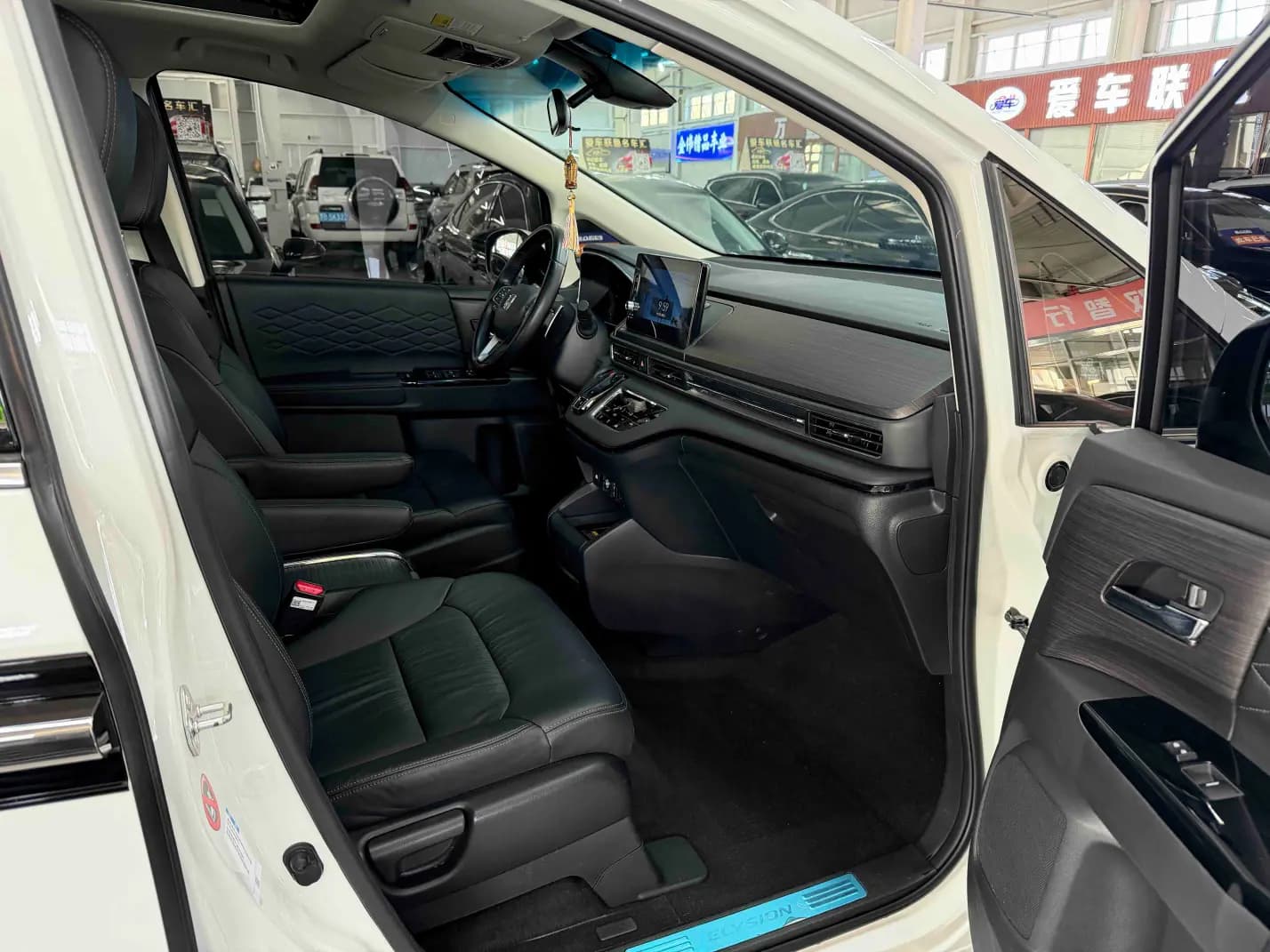 Honda Elysion 2022 г. 50082 км. — фото 19