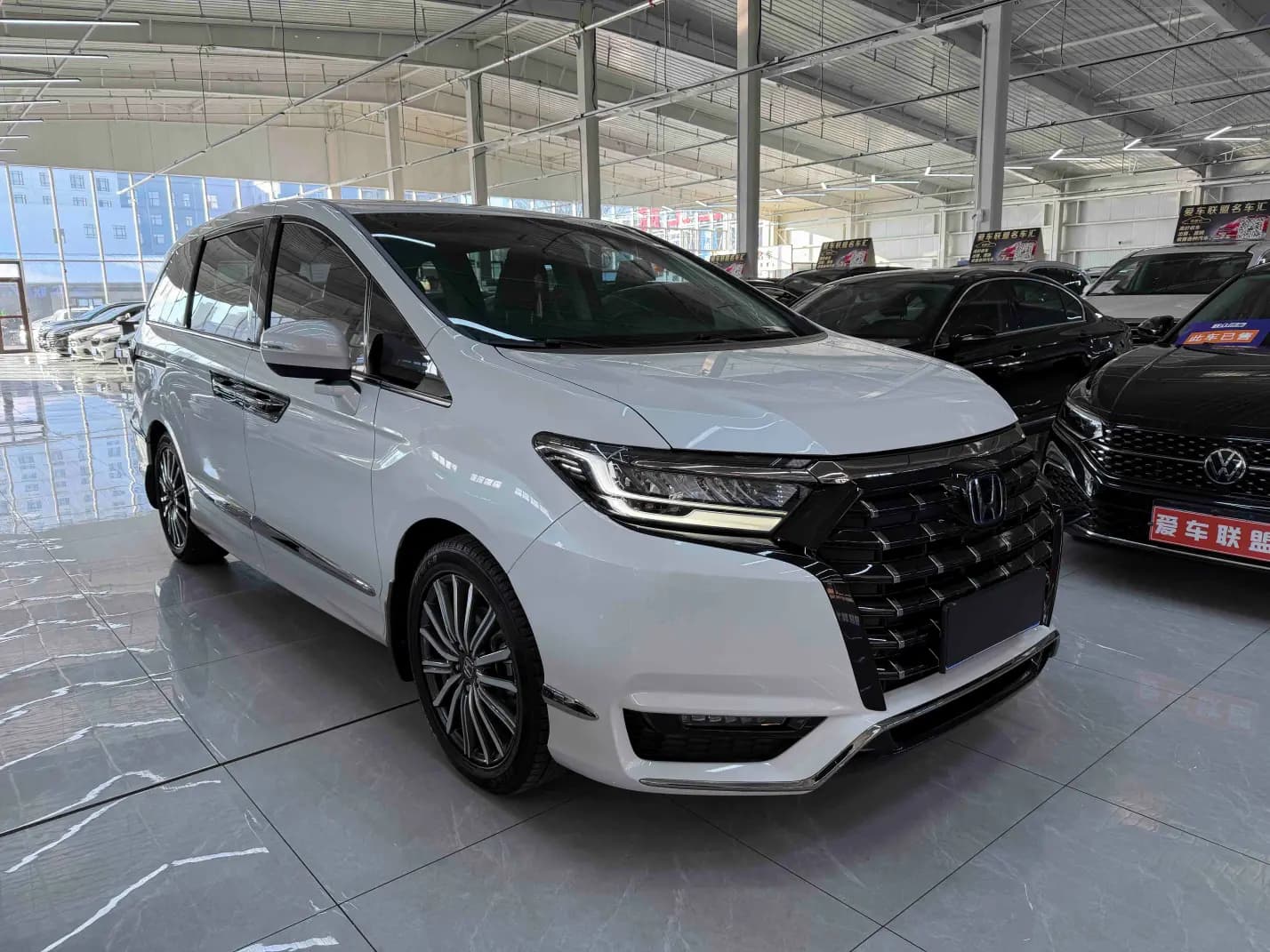 Honda Elysion 2022 г. 50082 км. — фото 3