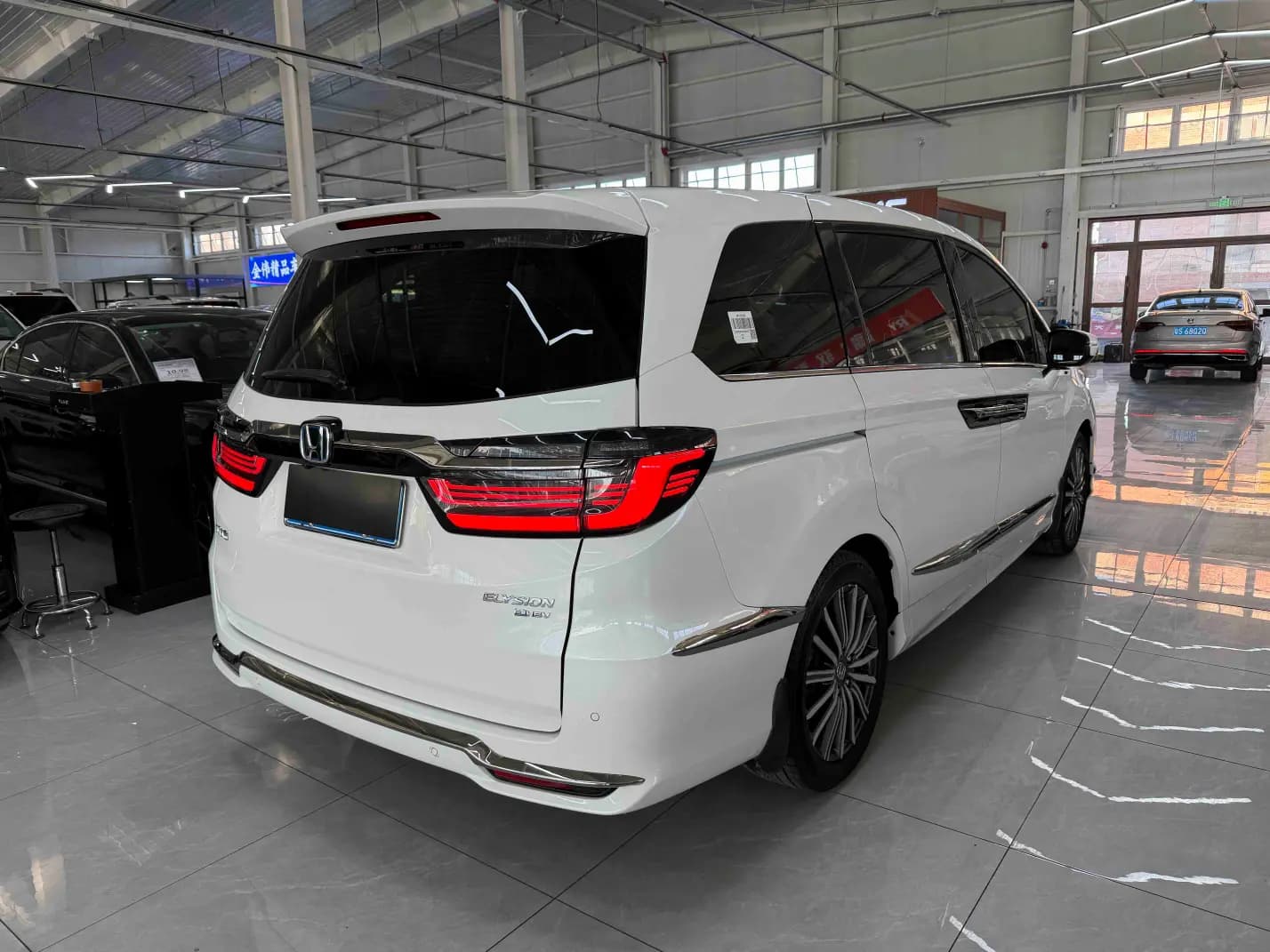 Honda Elysion 2022 г. 50082 км. — фото 6