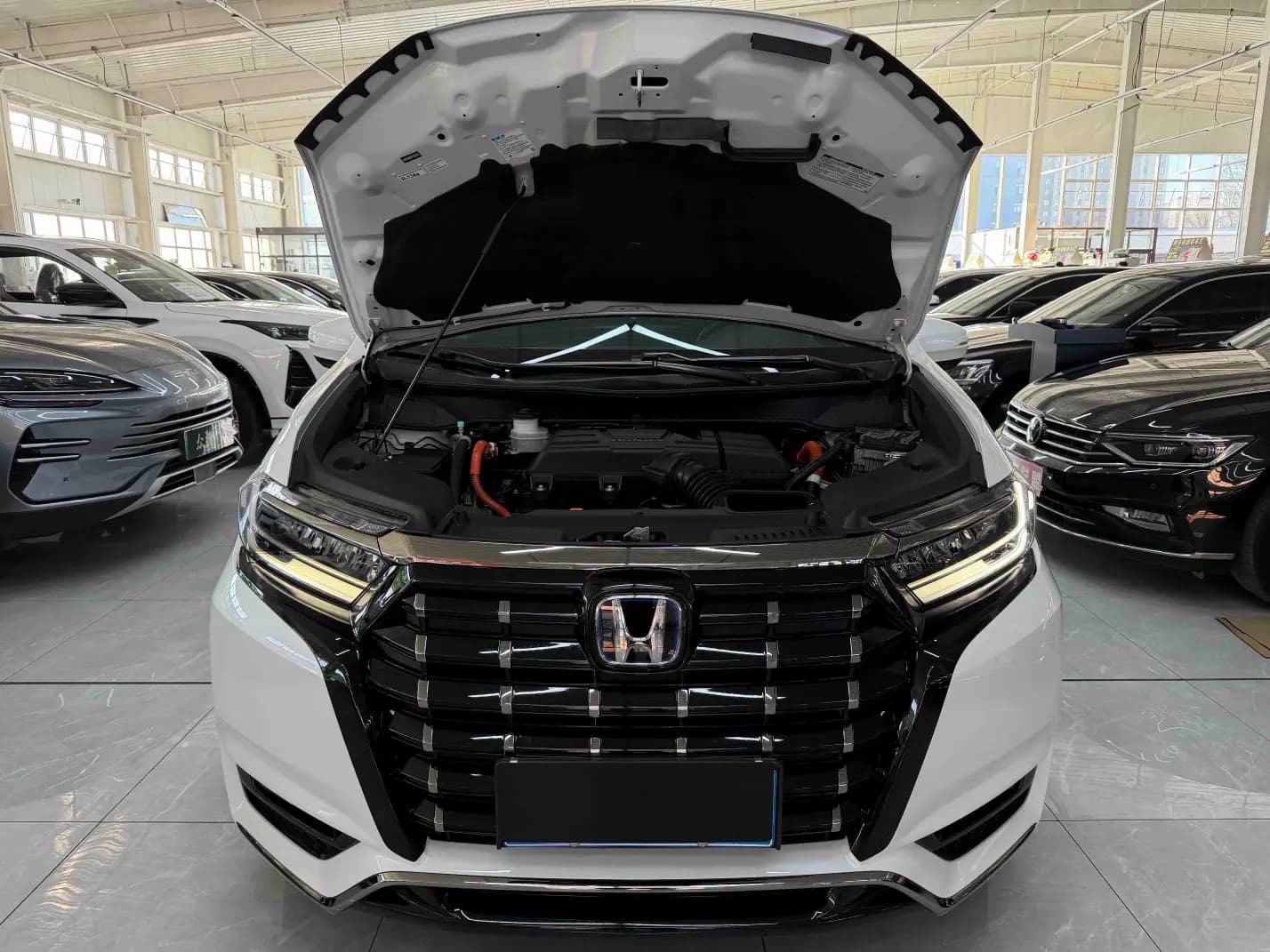 Honda Elysion 2022 г. 50082 км. — фото 9