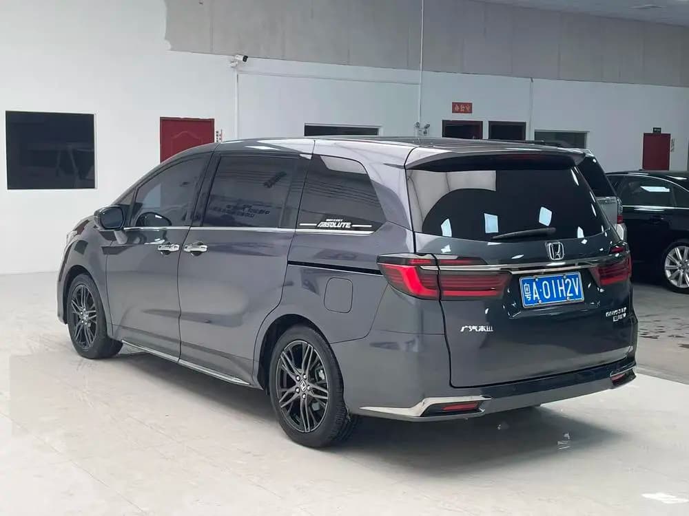 Honda Odyssey 2023 г. 86213 км. — фото 4