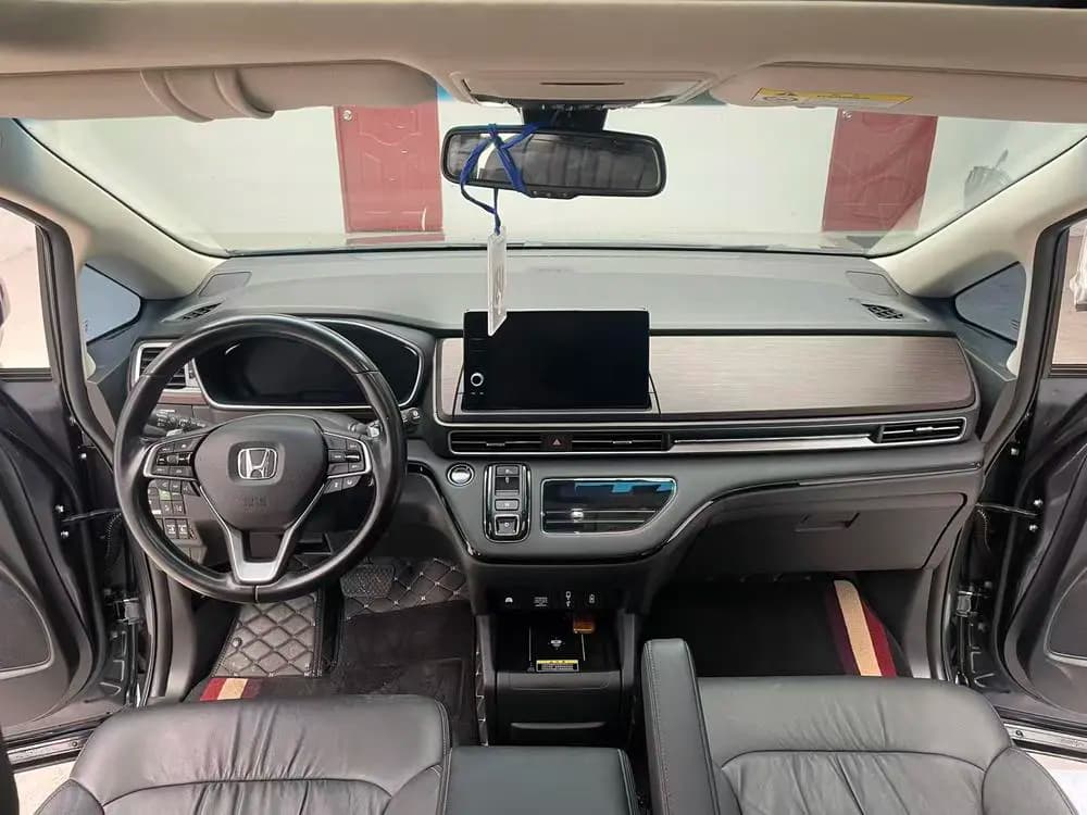 Honda Odyssey 2023 г. 86213 км. — фото 7