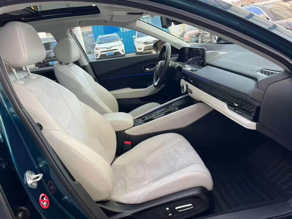 Honda Accord PHEV 2023 г. 17005 км. — фото 8