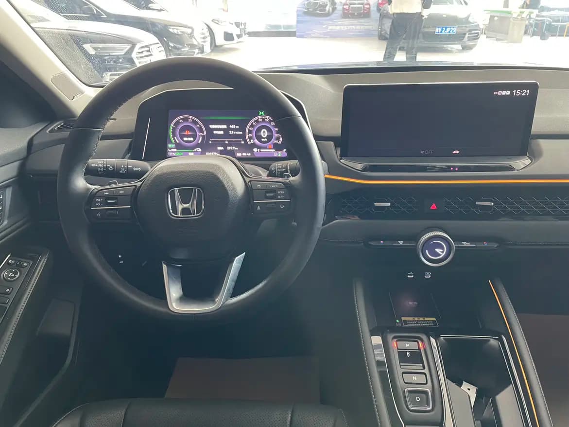 Honda Accord PHEV 2025 г. 1006 км. — фото 7