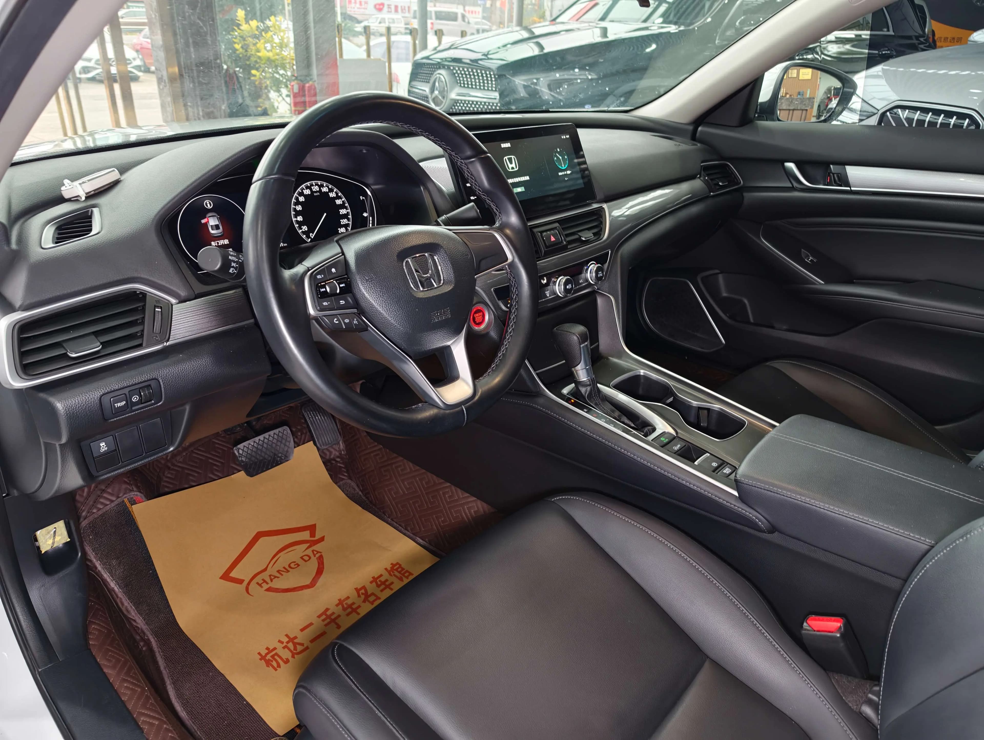 Honda Accord 2023 г. 57214 км. — фото 9