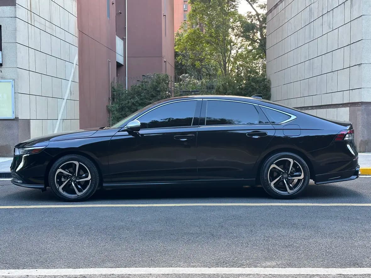 Honda Accord 2024 г. 20106 км. — фото 4
