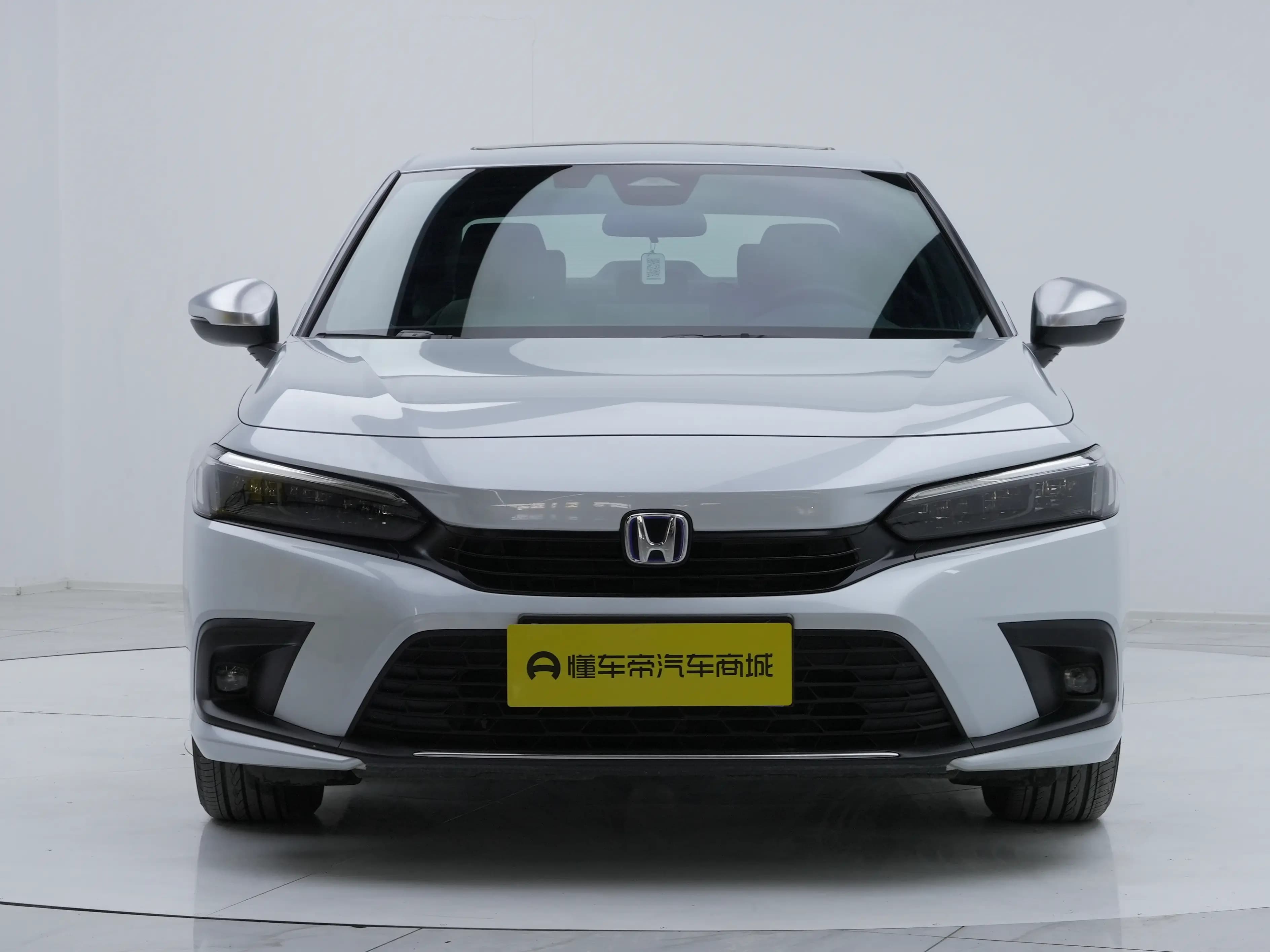Honda Civic 2023 г. 35549 км. — фото 2