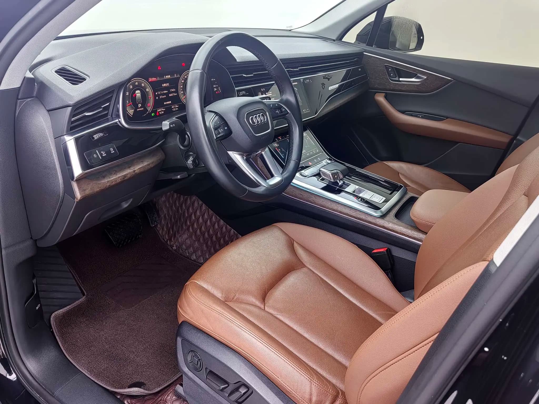 Audi Q7 2021 г. 64228 км. — фото 11