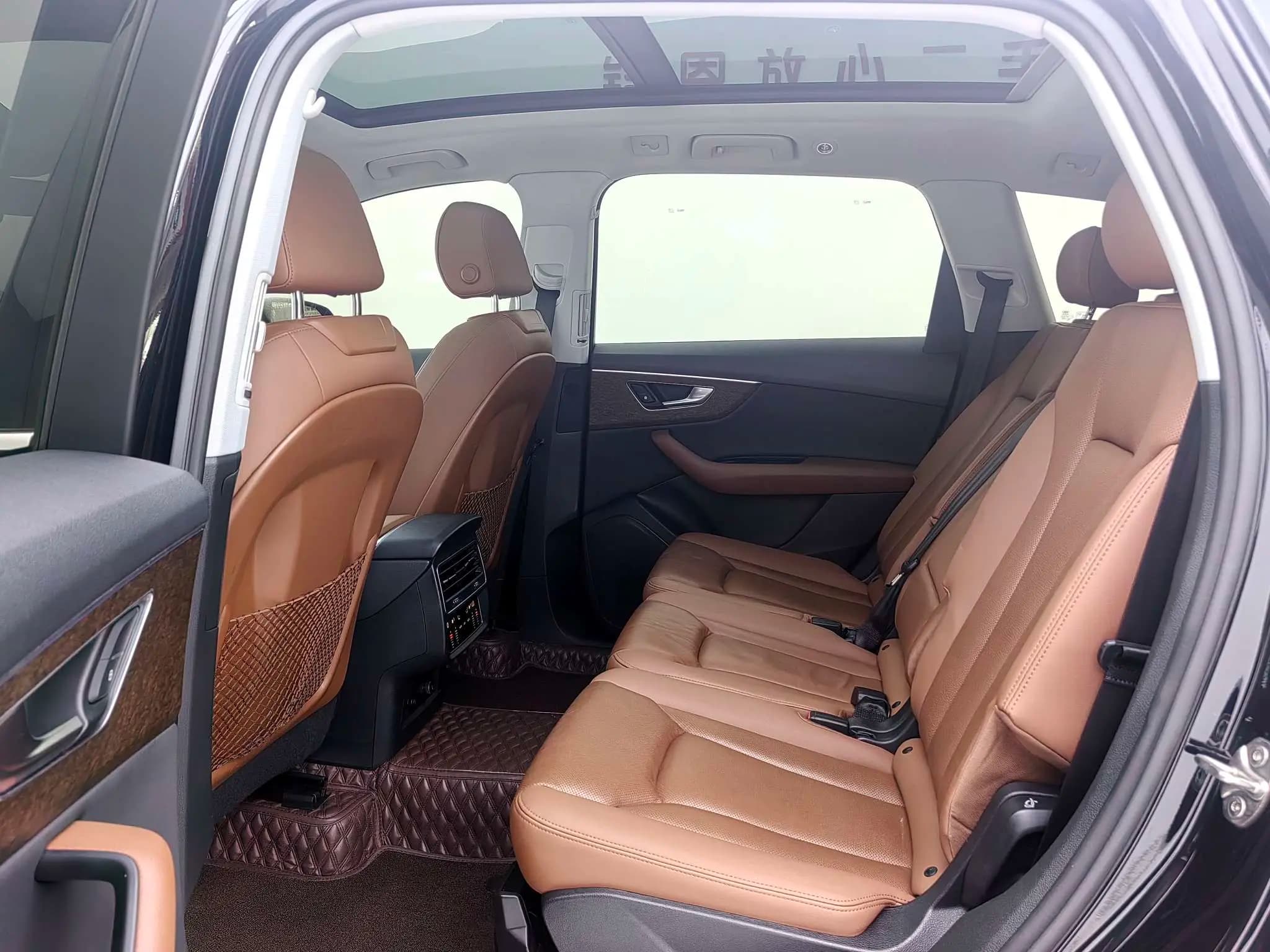 Audi Q7 2021 г. 64228 км. — фото 12