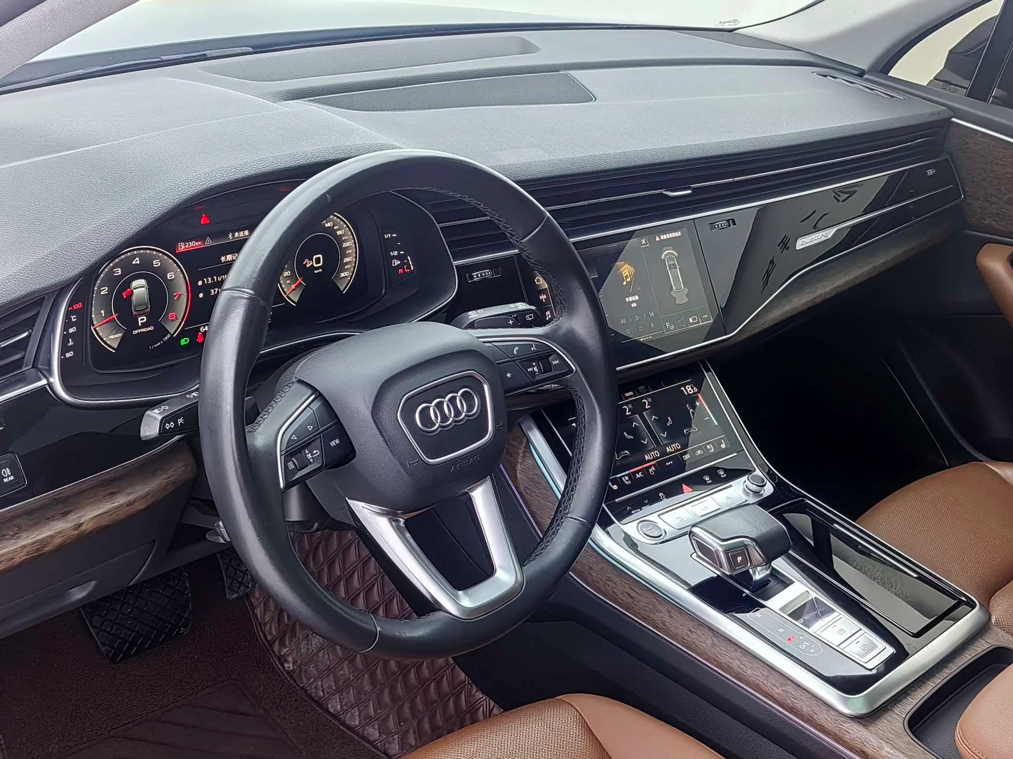 Audi Q7 2021 г. 64228 км. — фото 10