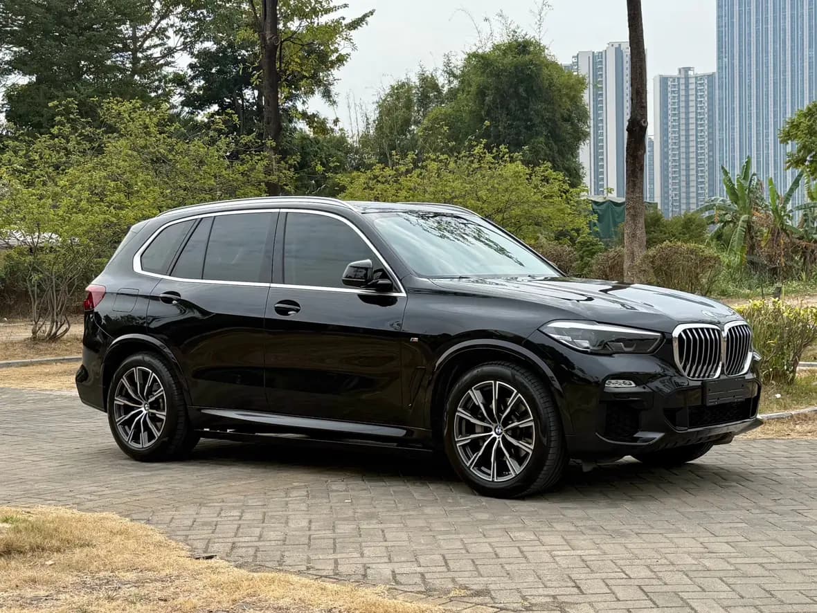 BMW X5 2021 г. 100881 км. — фото 3