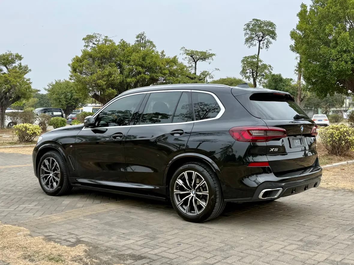BMW X5 2021 г. 100881 км. — фото 4