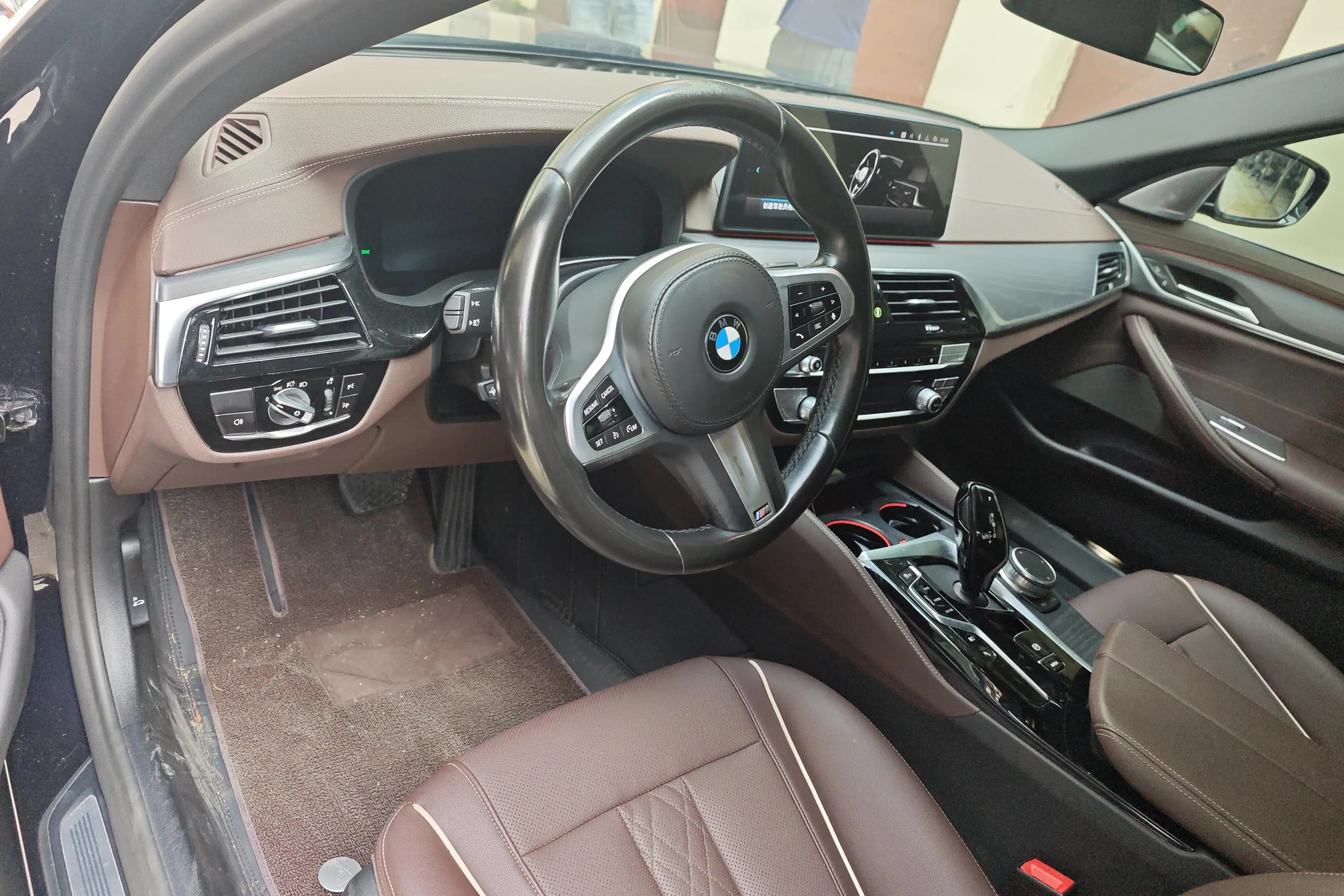 BMW 5 Series PHEV 2021 г. 54800 км. — фото 13