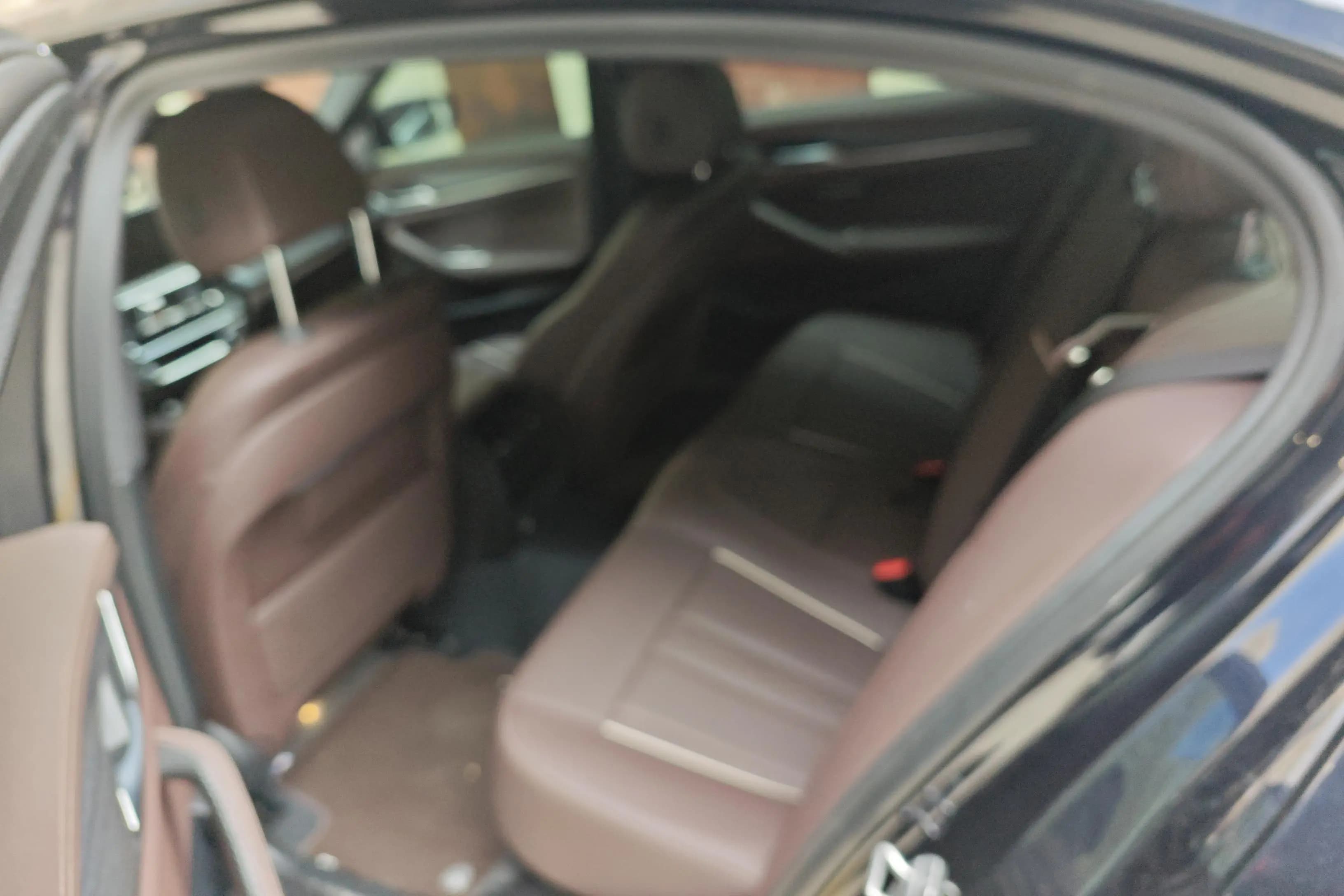 BMW 5 Series PHEV 2021 г. 54800 км. — фото 16