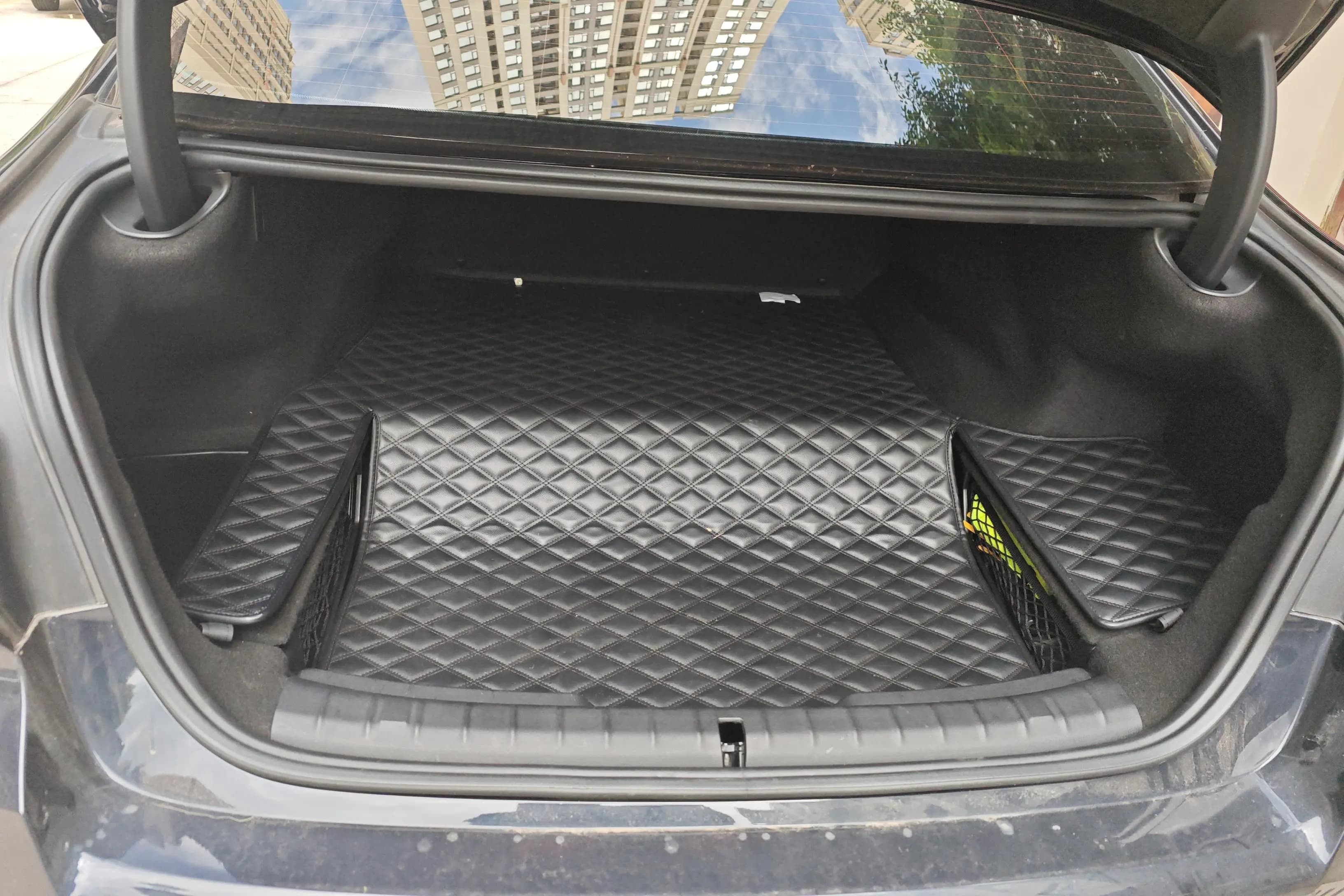 BMW 5 Series PHEV 2021 г. 54800 км. — фото 17