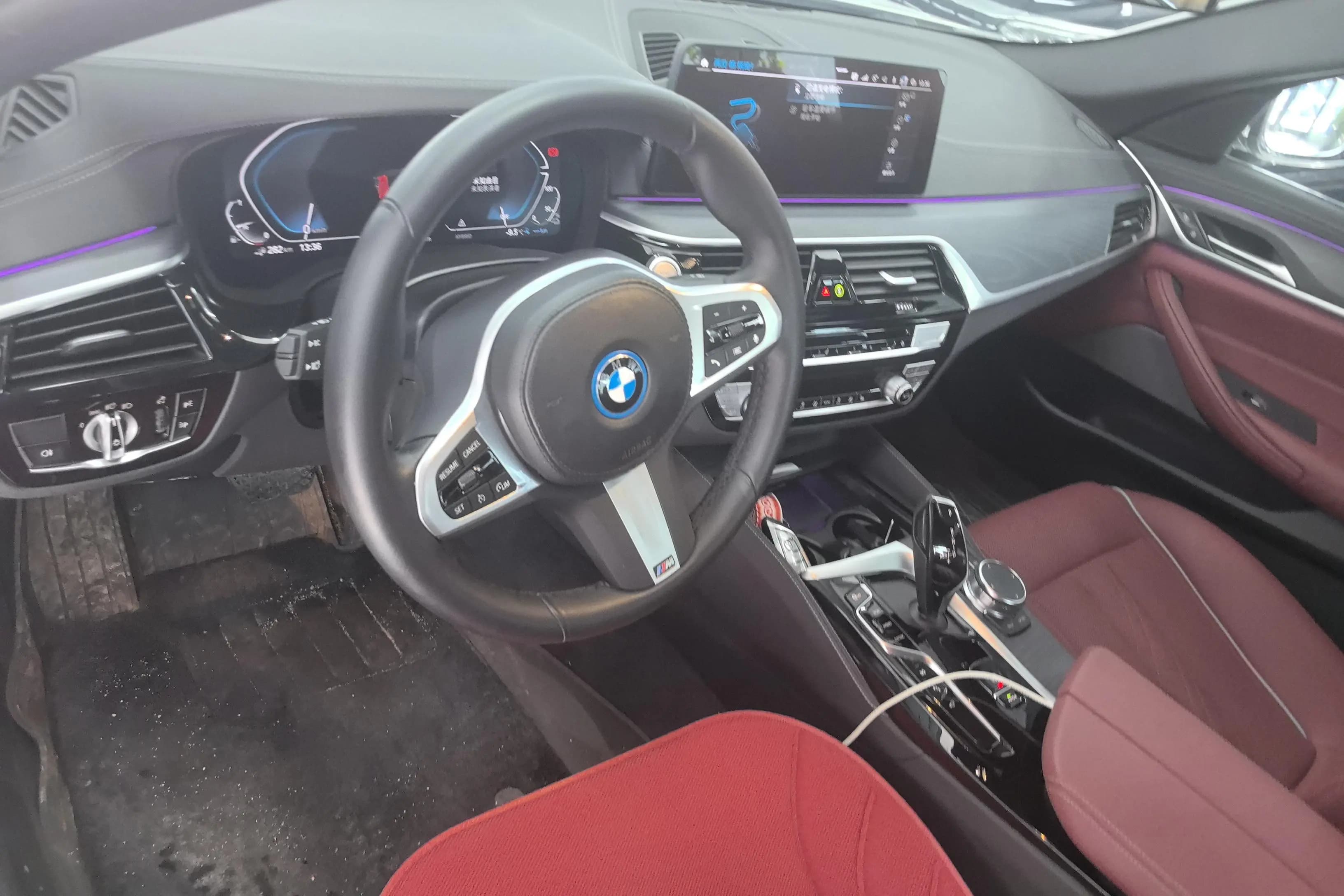 BMW 5 Series PHEV 2022 г. 82202 км. — фото 12