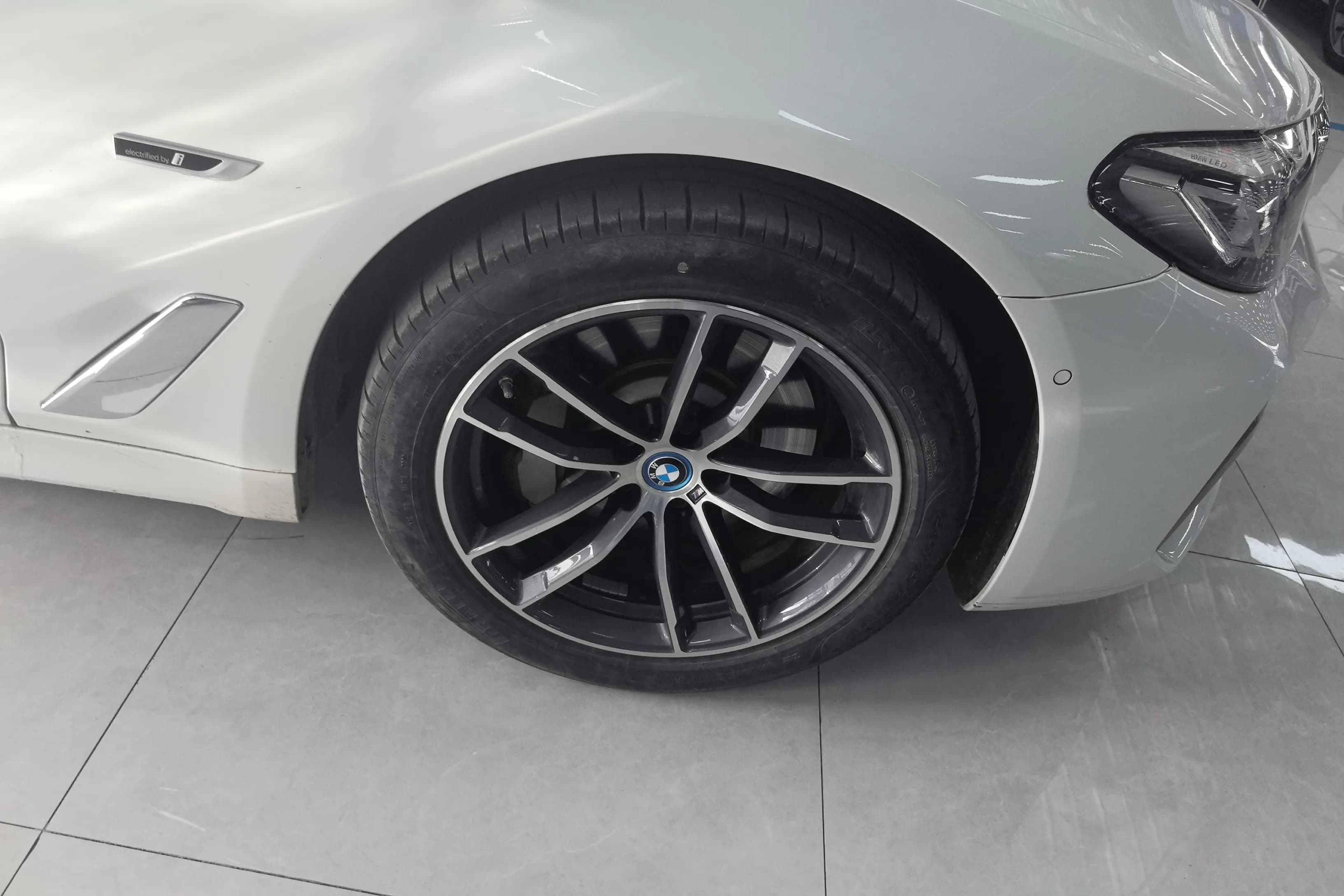 BMW 5 Series PHEV 2022 г. 82202 км. — фото 7