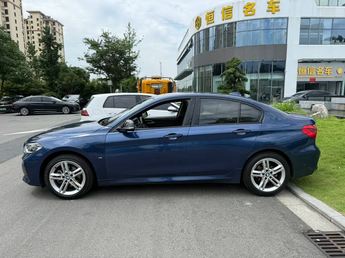 BMW 1 Series 2021 г. 82095 км. — фото 3