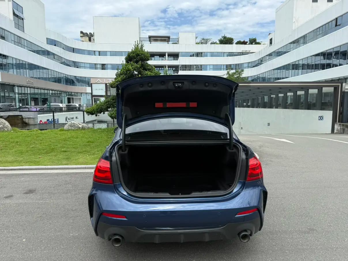BMW 1 Series 2021 г. 82095 км. — фото 9