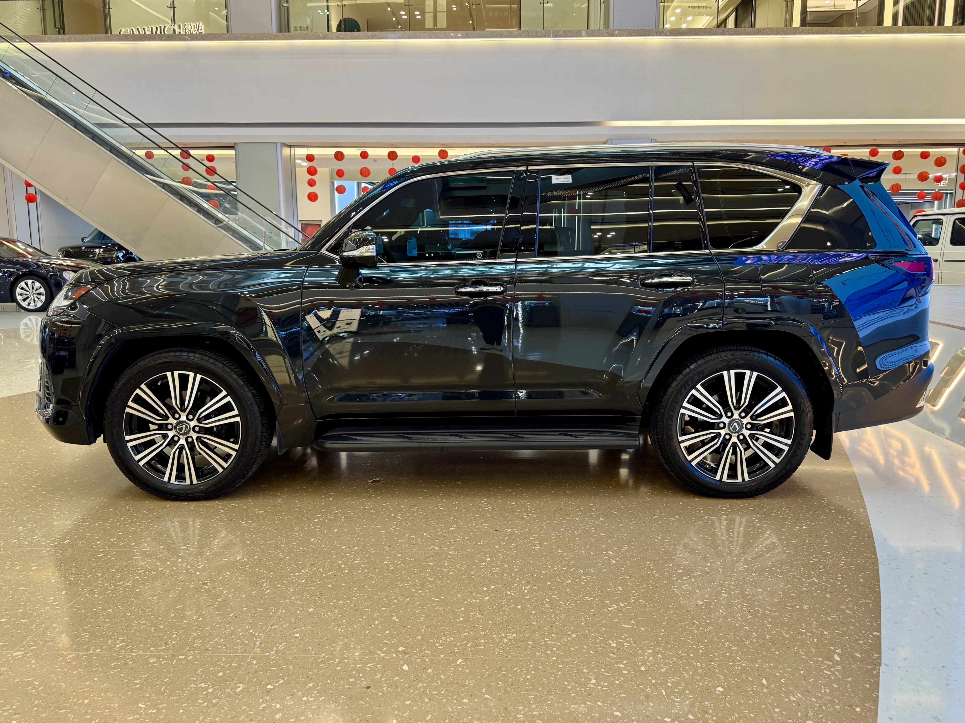 Lexus LX 2023 г. 16766 км. — фото 4