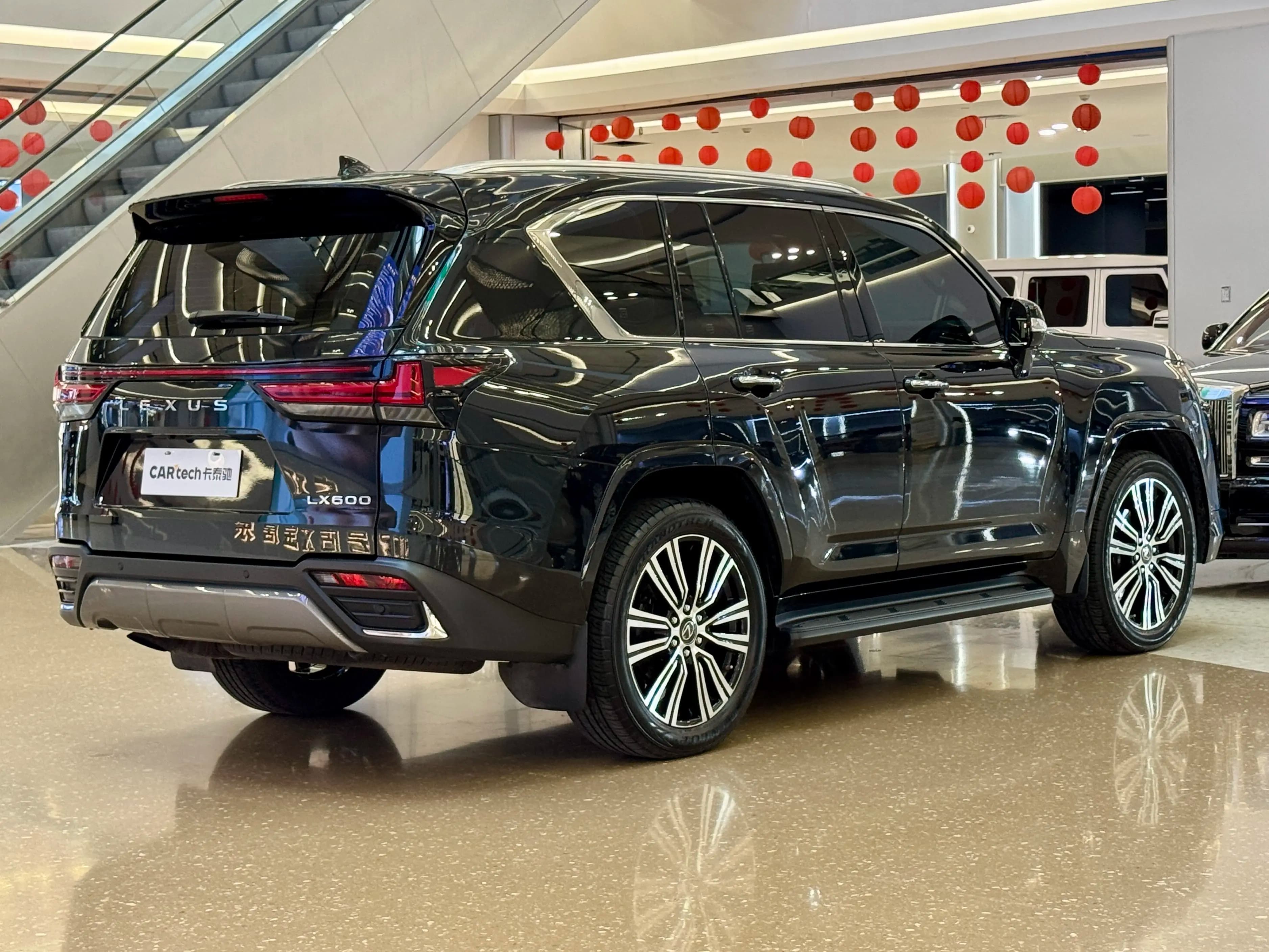 Lexus LX 2023 г. 16766 км. — фото 7