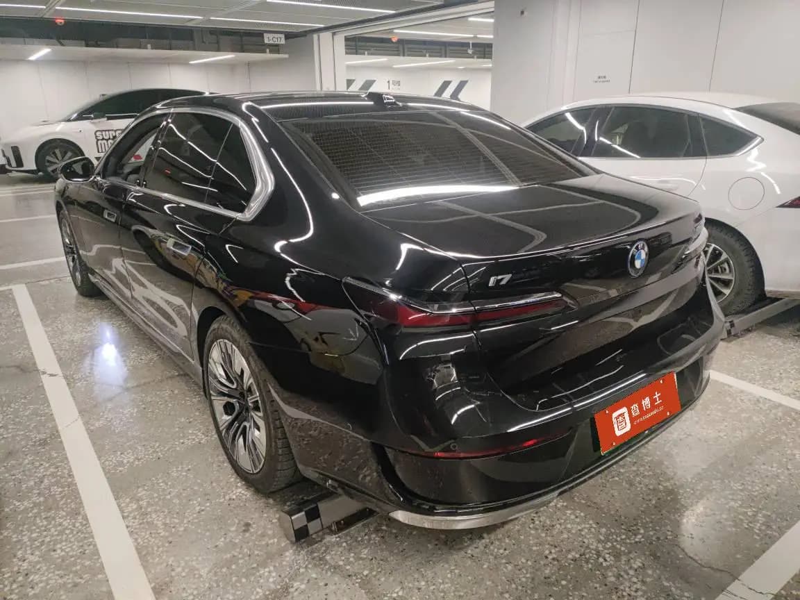 BMW i7 2024 г. 25033 км. — фото 3