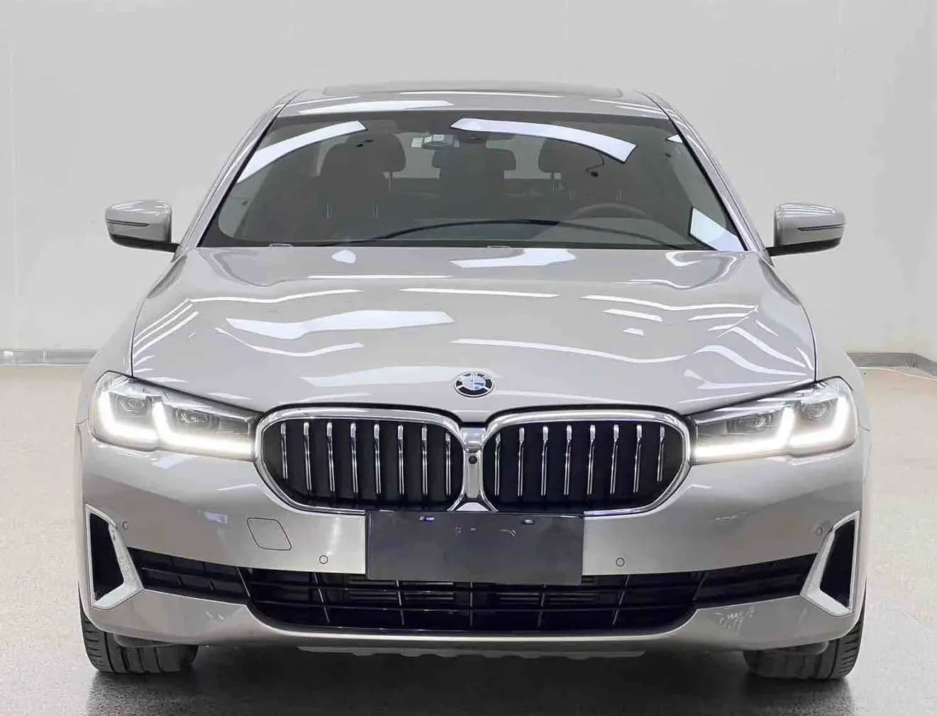 BMW 5 Series 2021 г. 59133 км. — фото 2
