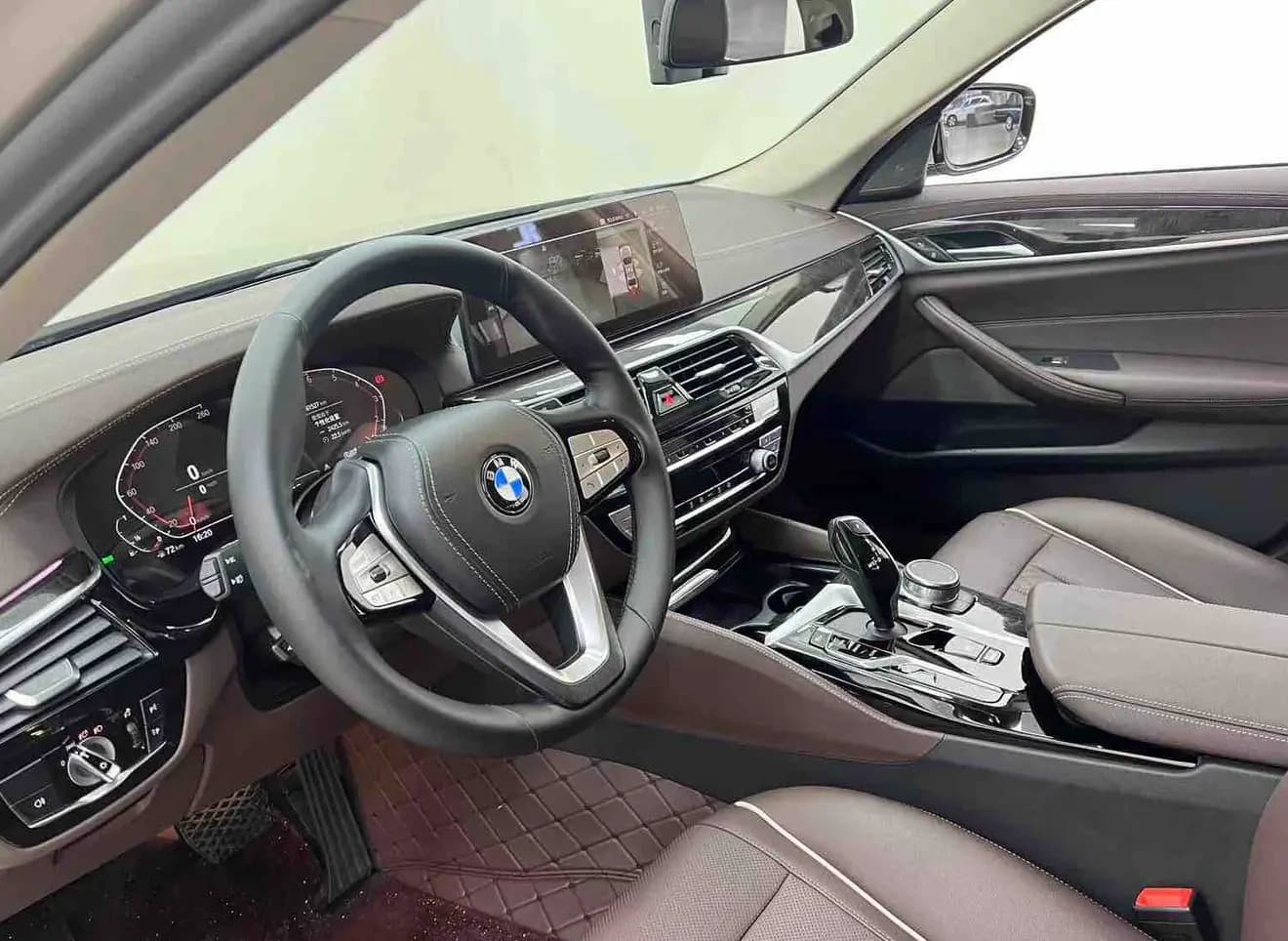 BMW 5 Series 2021 г. 59133 км. — фото 19