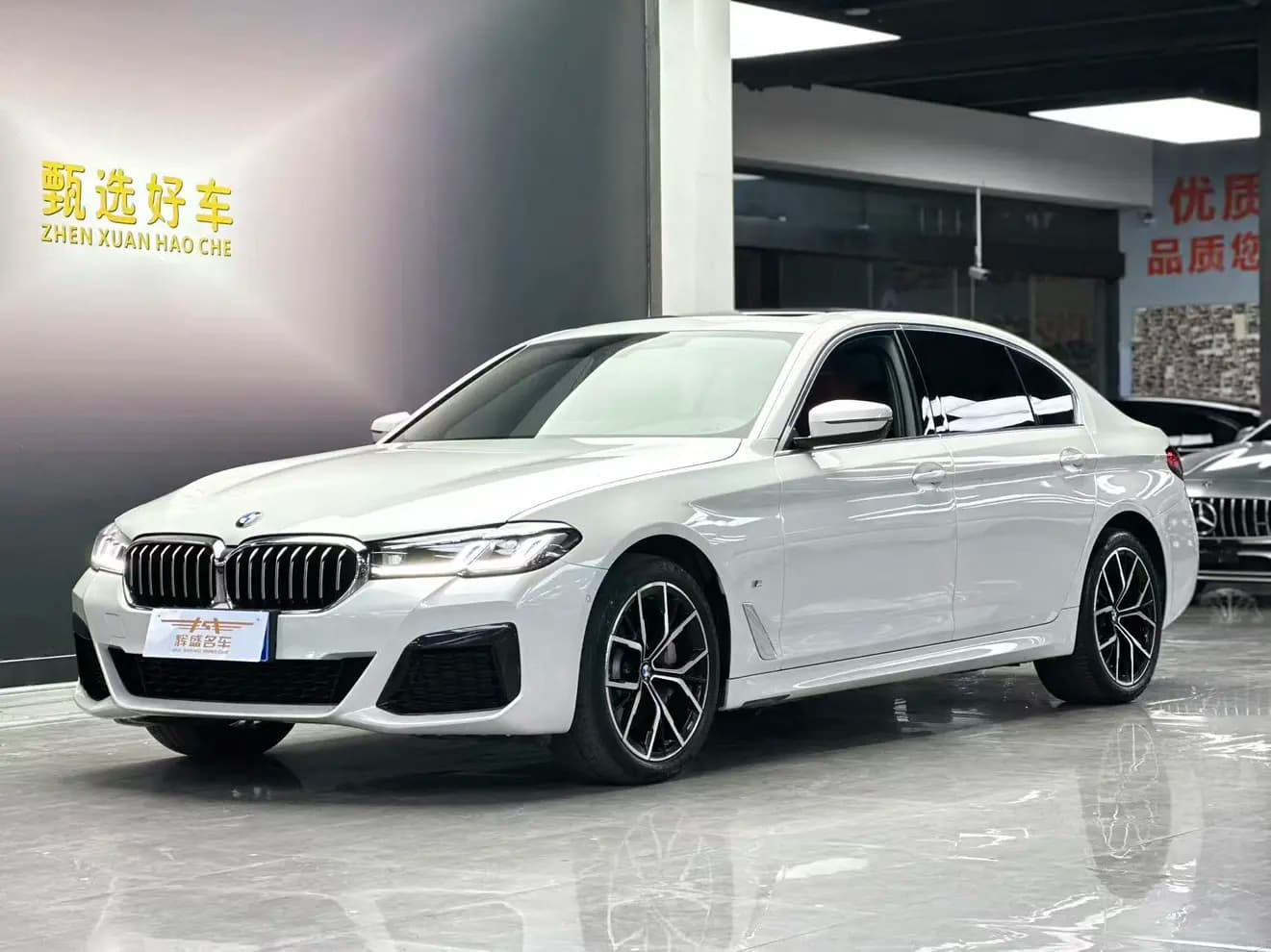 BMW 5 Series 2022 г. 50119 км.