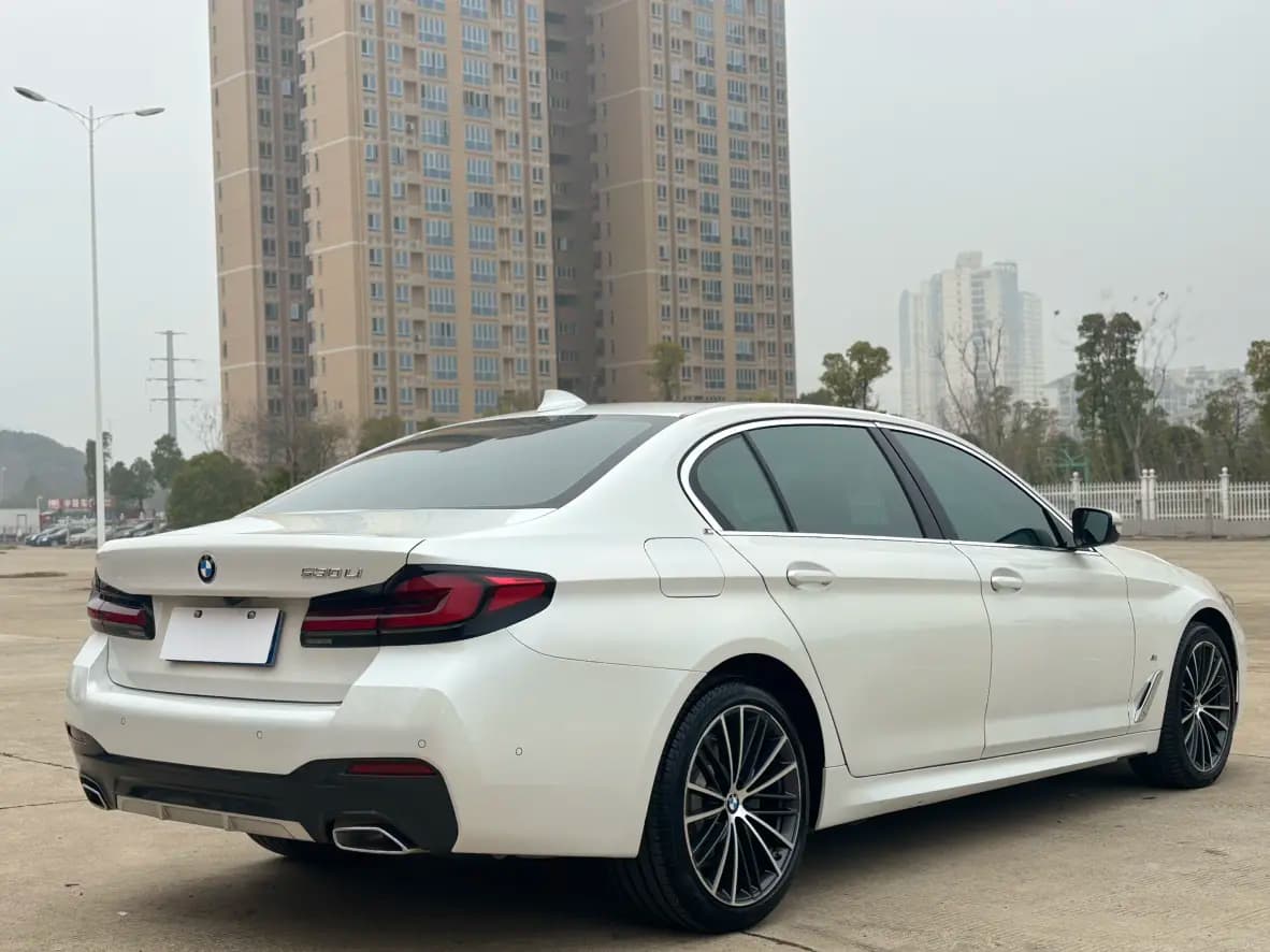 BMW 5 Series 2023 г. 67088 км. — фото 6
