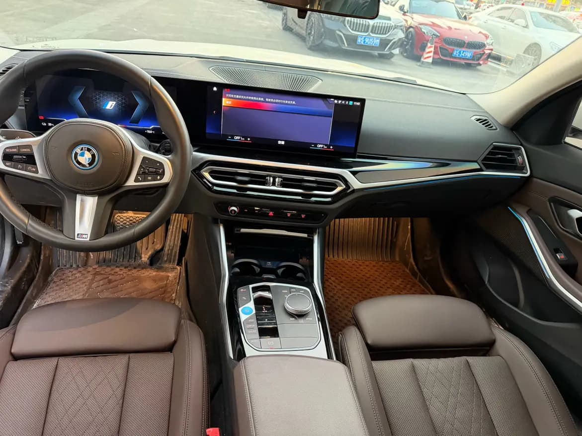 BMW i3 2023 г. 39017 км. — фото 7