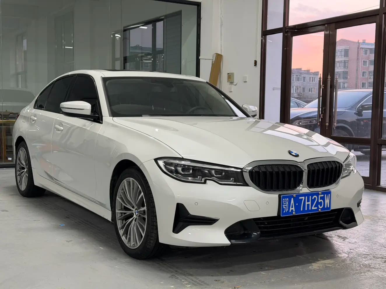 BMW 3 Series 2021 г. 13500 км. — фото 3
