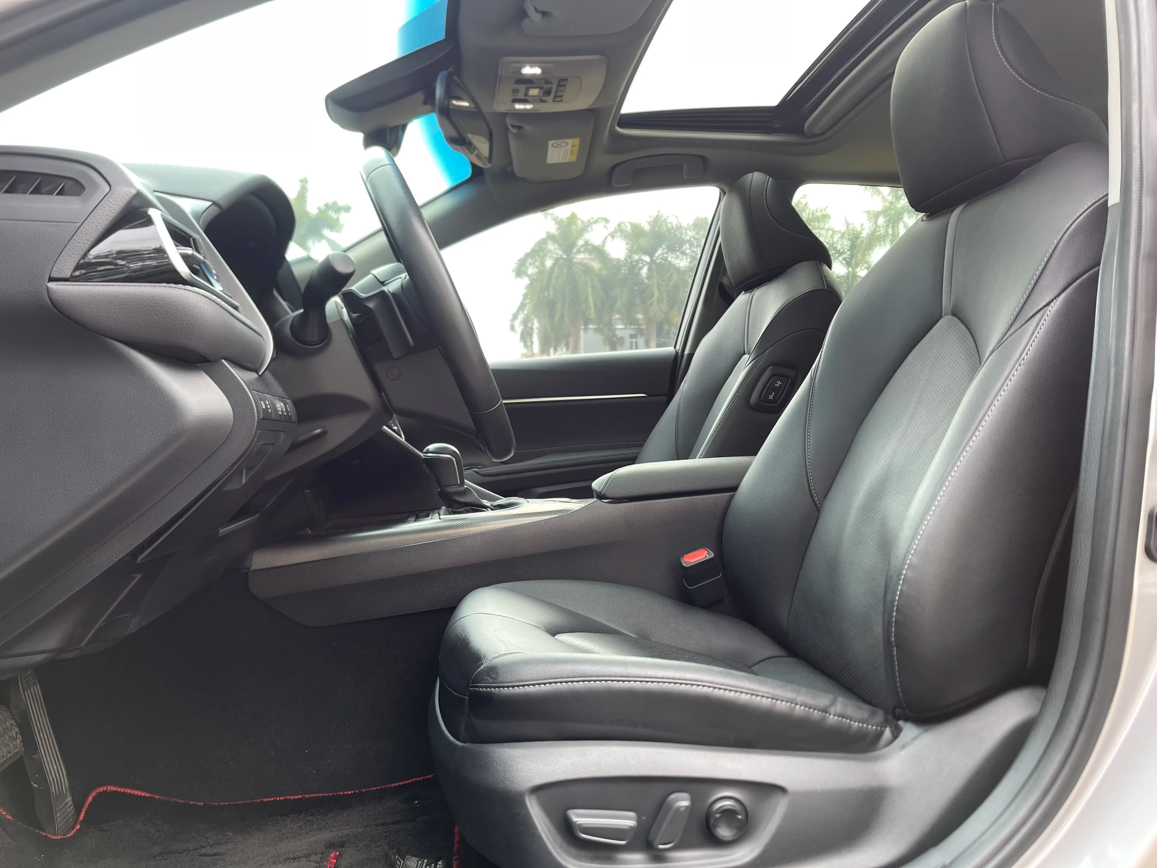 Toyota Camry 2021 г. 41000 км. — фото 20