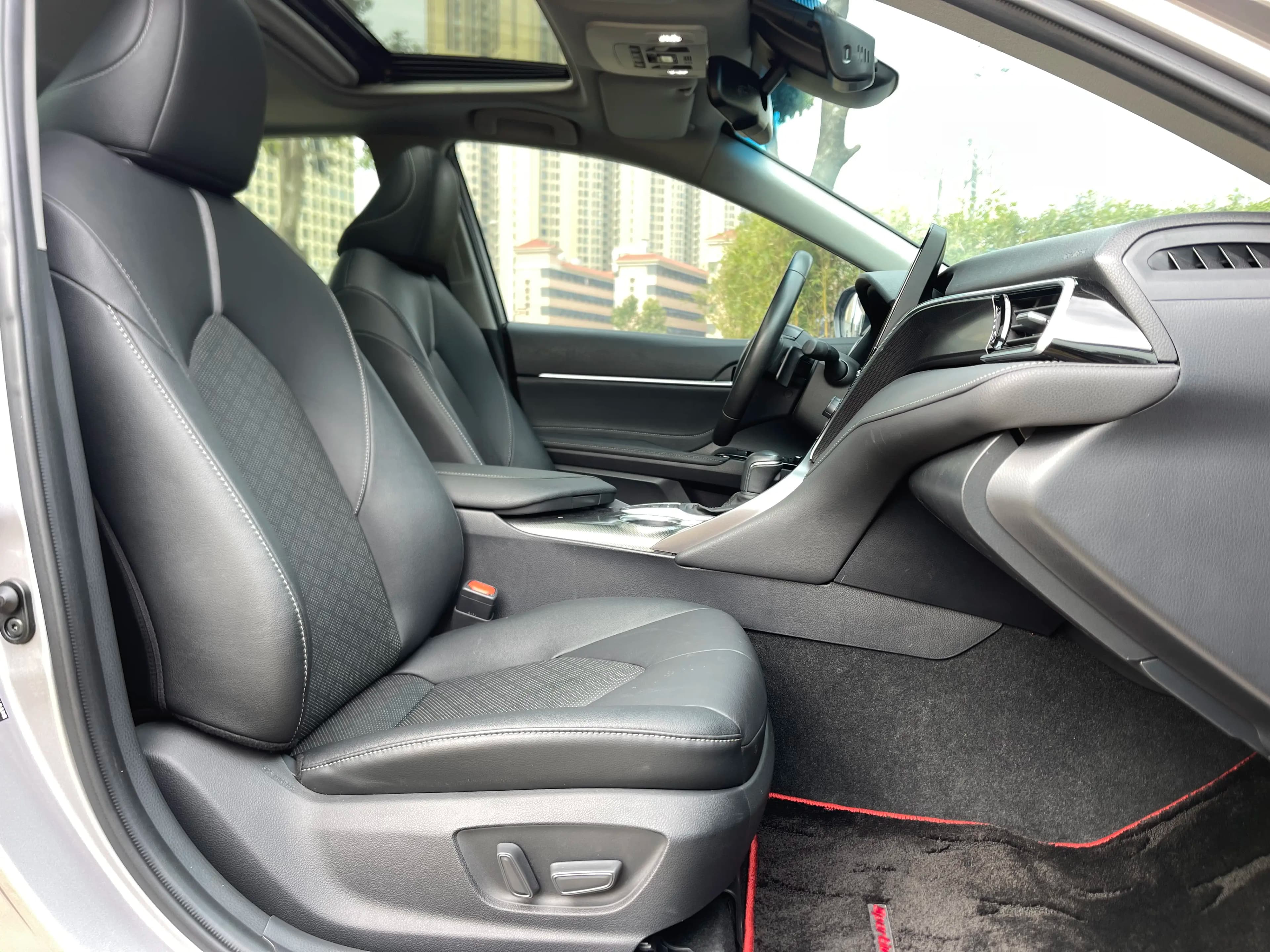 Toyota Camry 2021 г. 41000 км. — фото 21