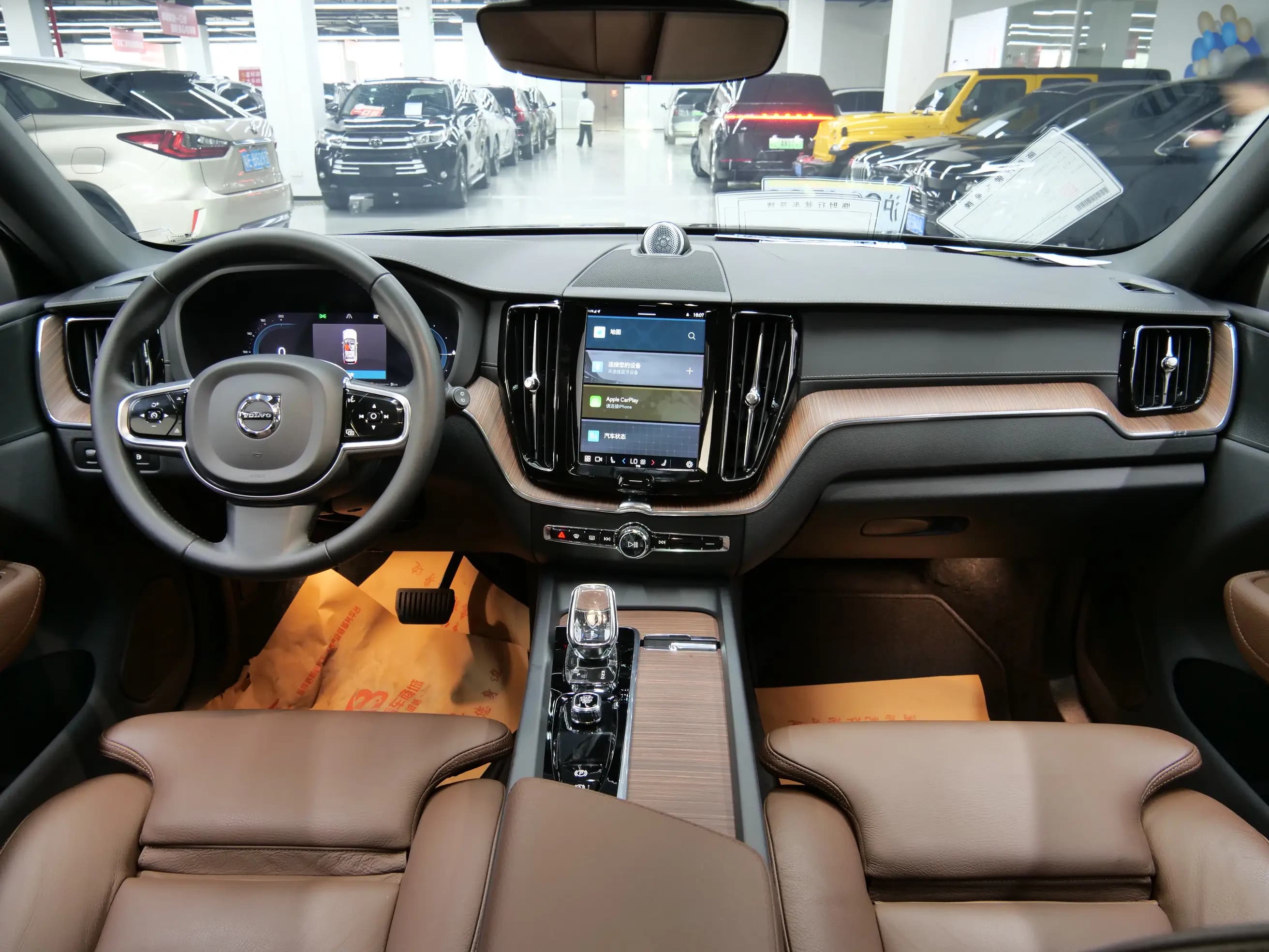 Volvo XC60 PHEV 2021 г. 20010 км. — фото 20