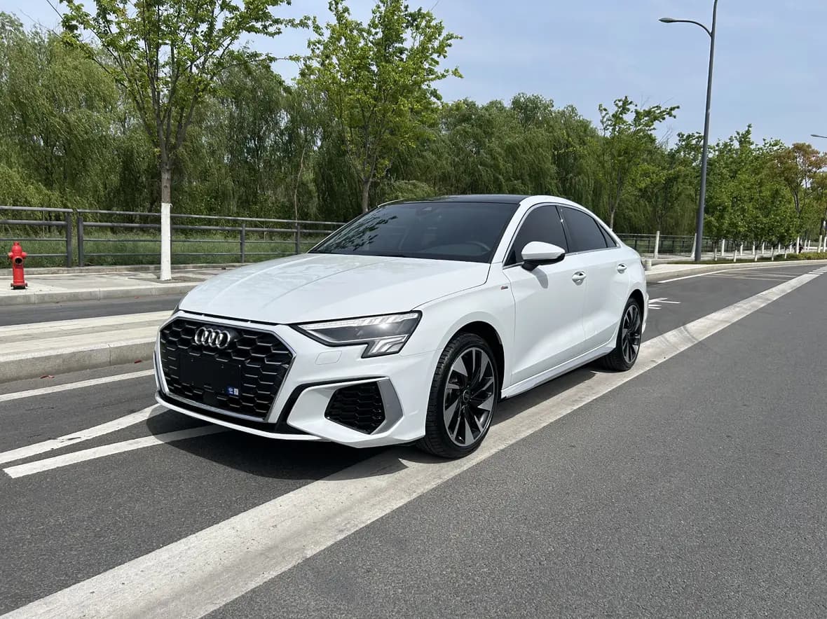 Audi A3 2023 г. 19141 км. — фото 12