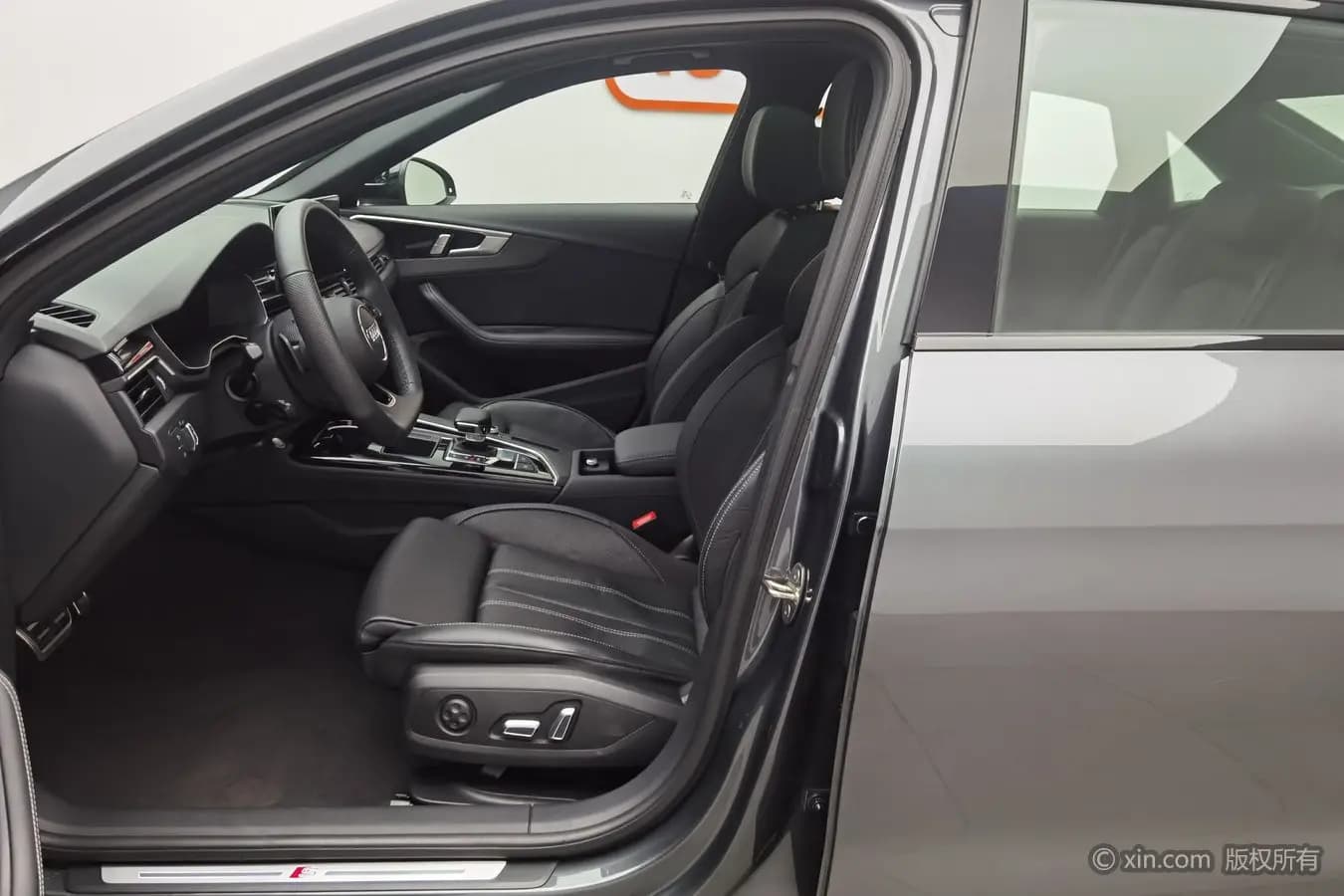 Audi A4L 2024 г. 11505 км. — фото 13