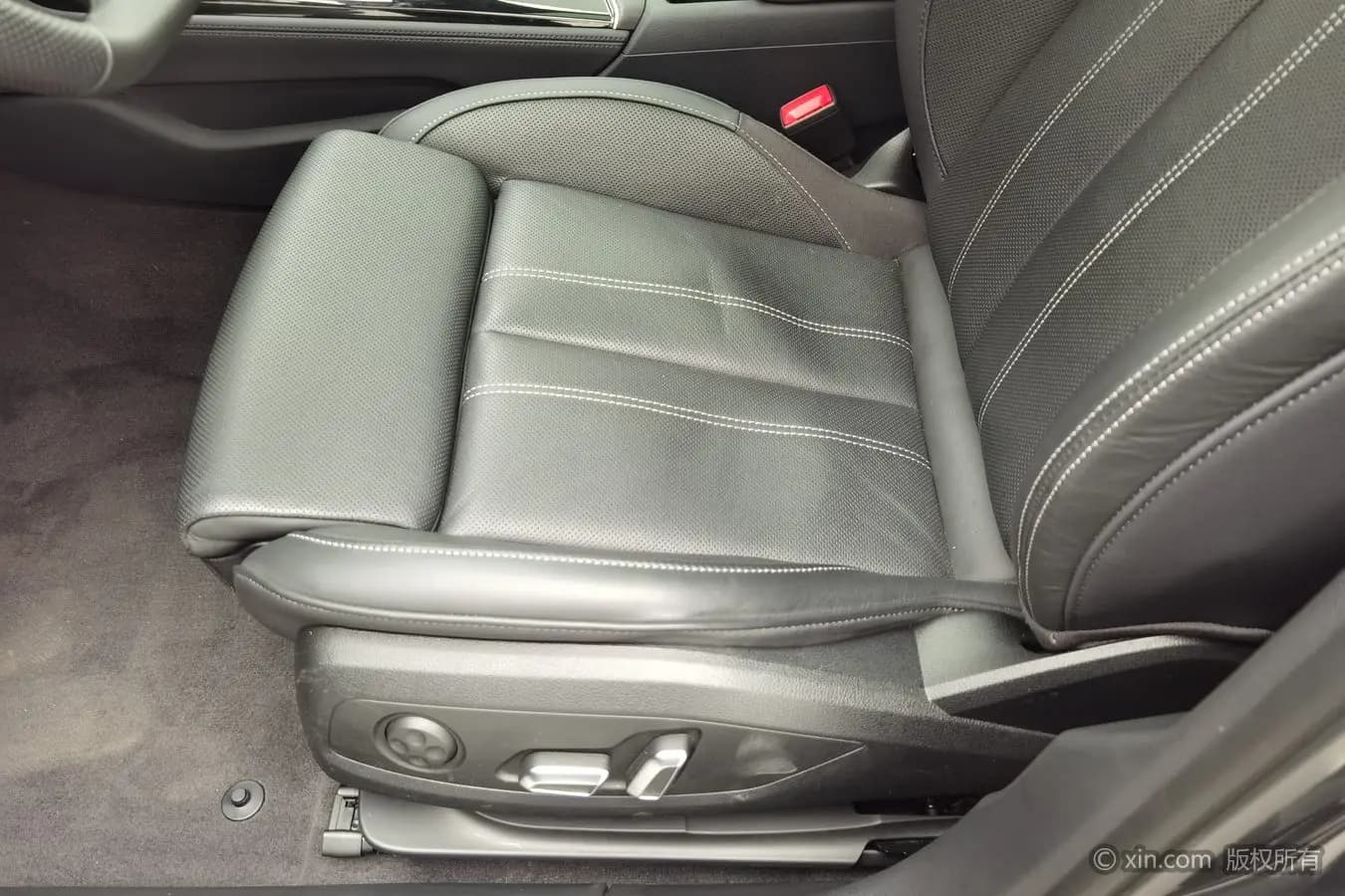 Audi A4L 2024 г. 11505 км. — фото 14